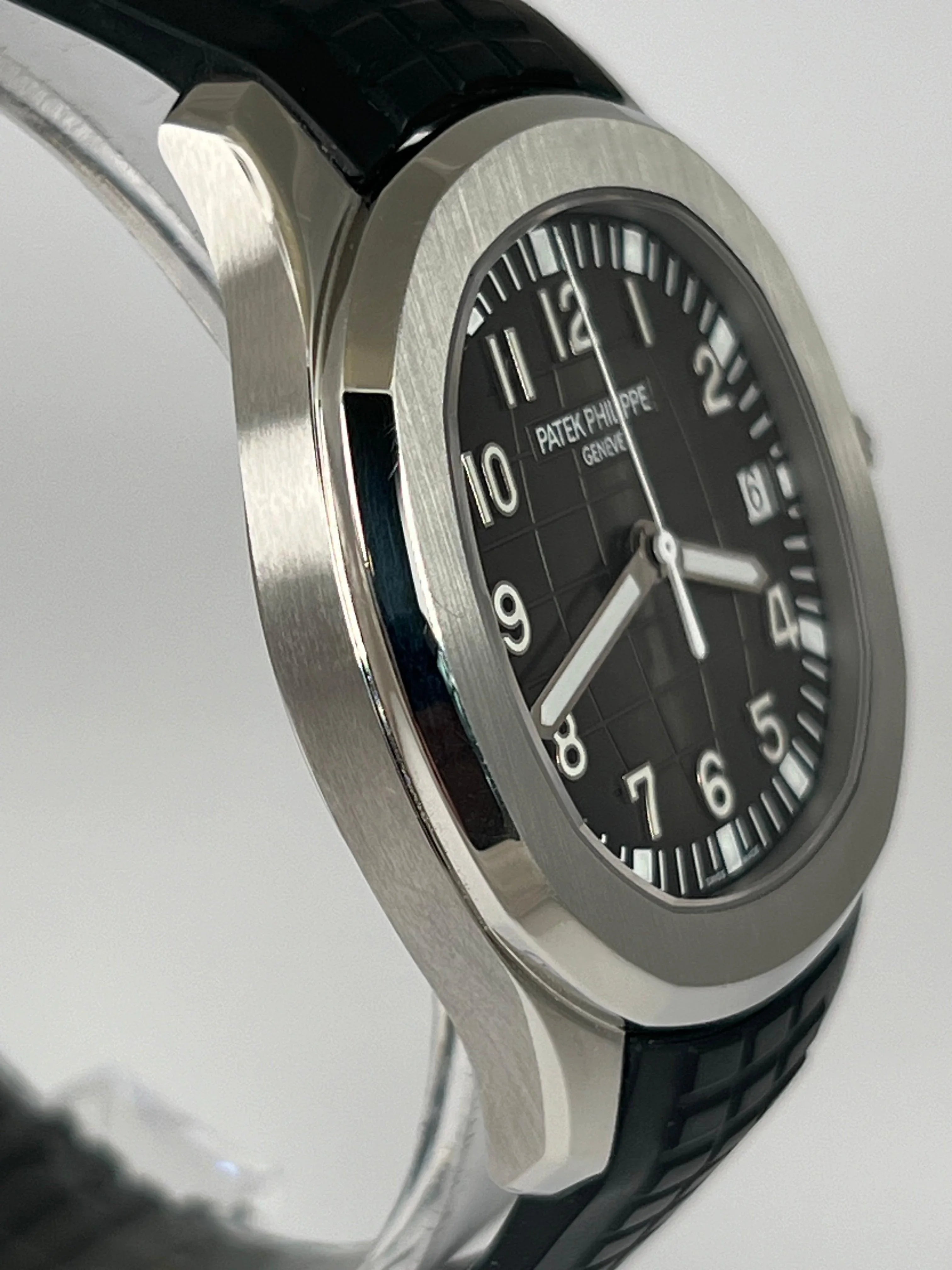 PATEK PHILIPPE AQUANAUT BLACK DIAL 5167/1A-001