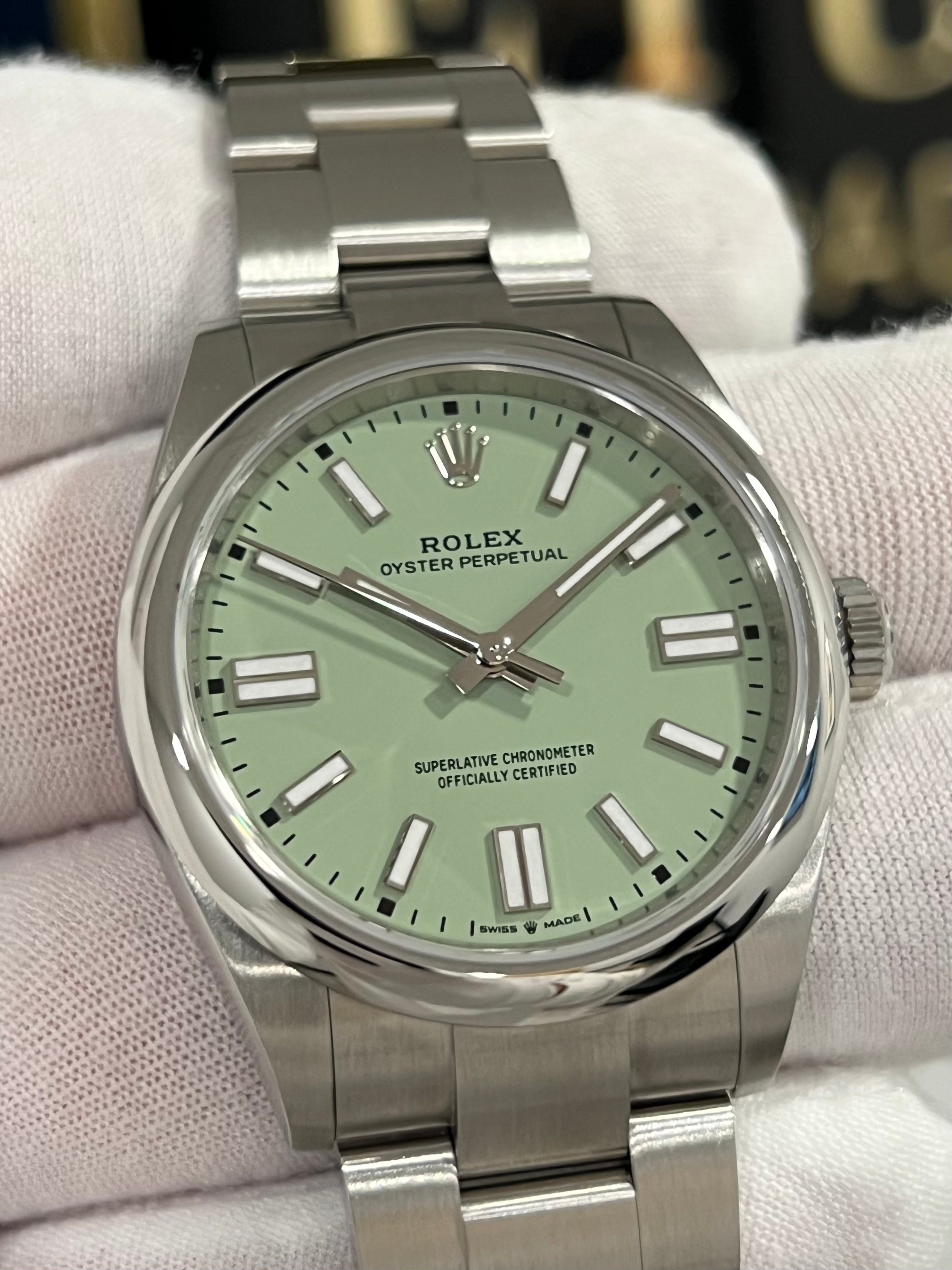 ROLEX OYSTER PERPETUAL 41MM PISTACHIO 134300