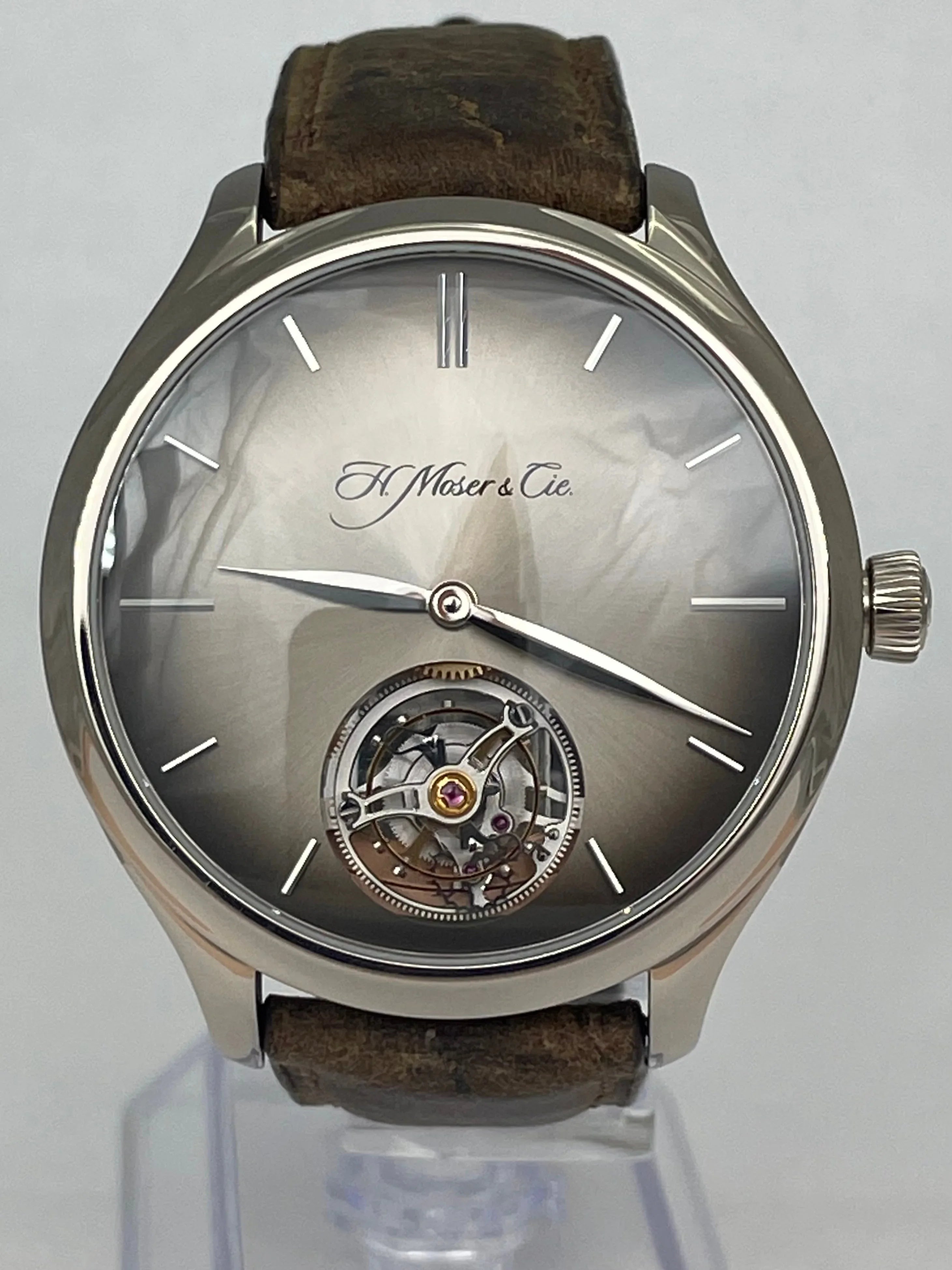 H. Moser & Cie. Endeavor Tourbillon 1804-0201