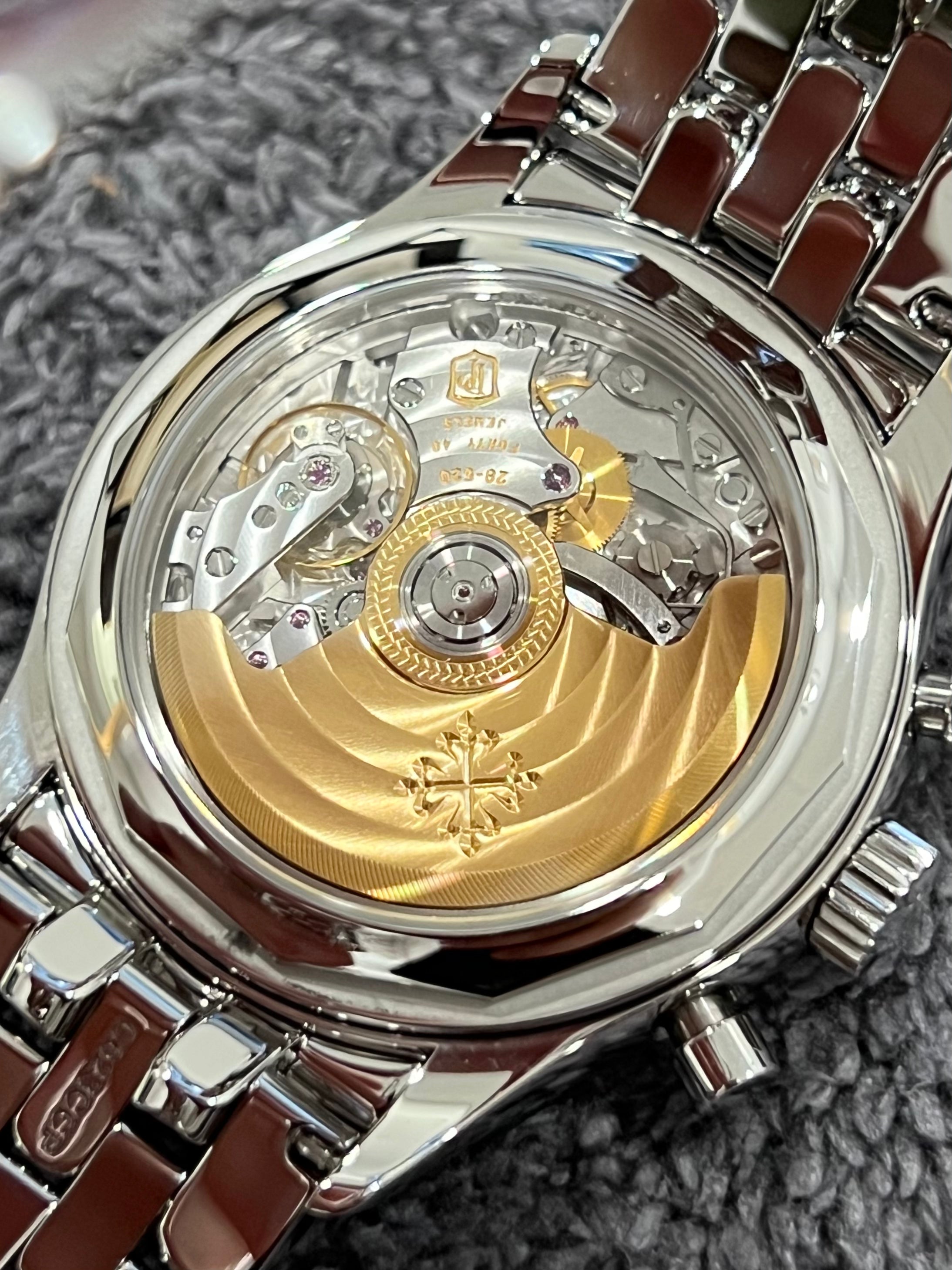 PATEK PHILIPPE FLYBACK CHRONOGRAPH ANNUAL CALENDAR WHITE DIAL 5960/1A