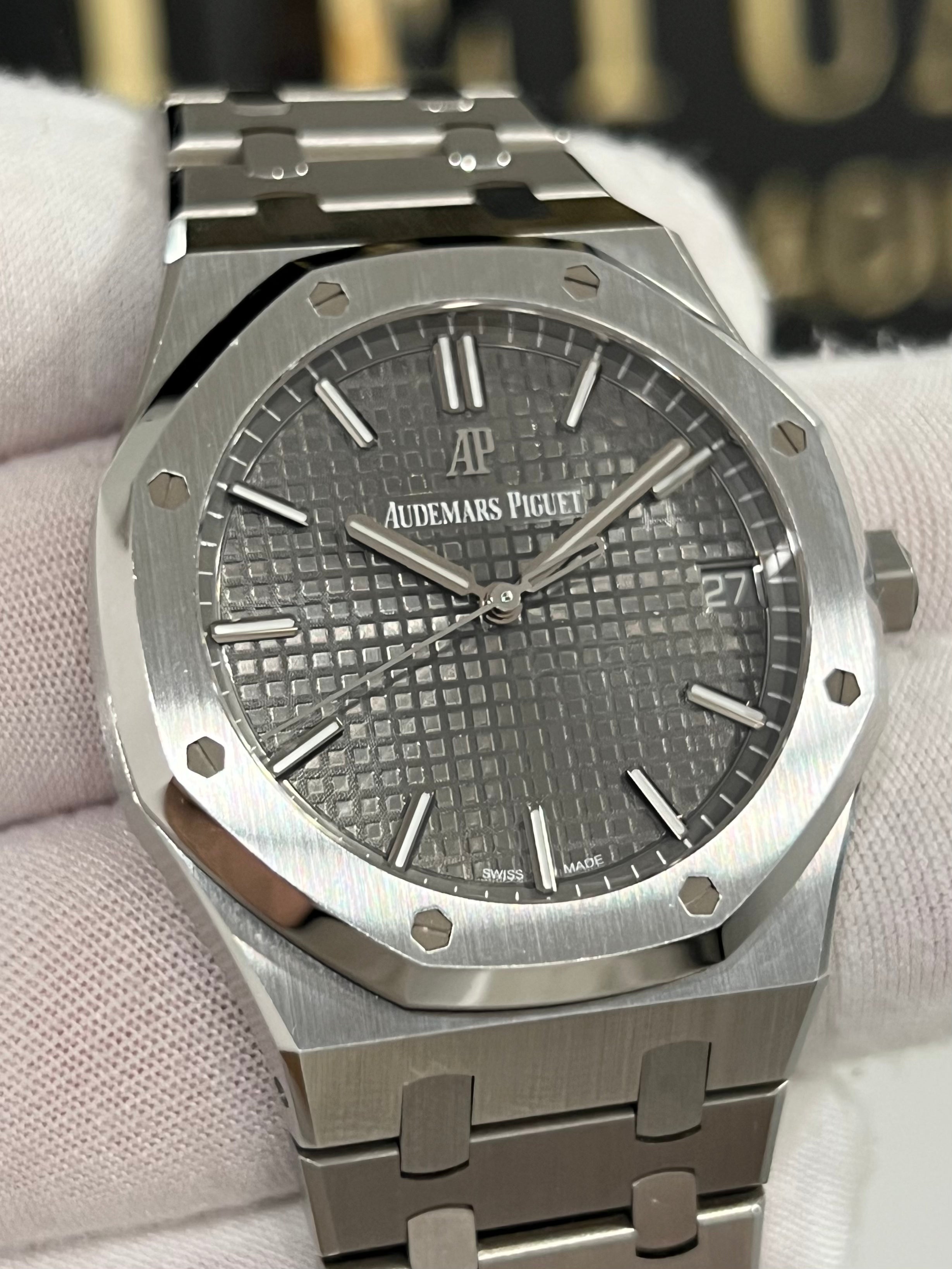 AUDEMARS PIGUET ROYAL OAK SLATE GREY 15500ST