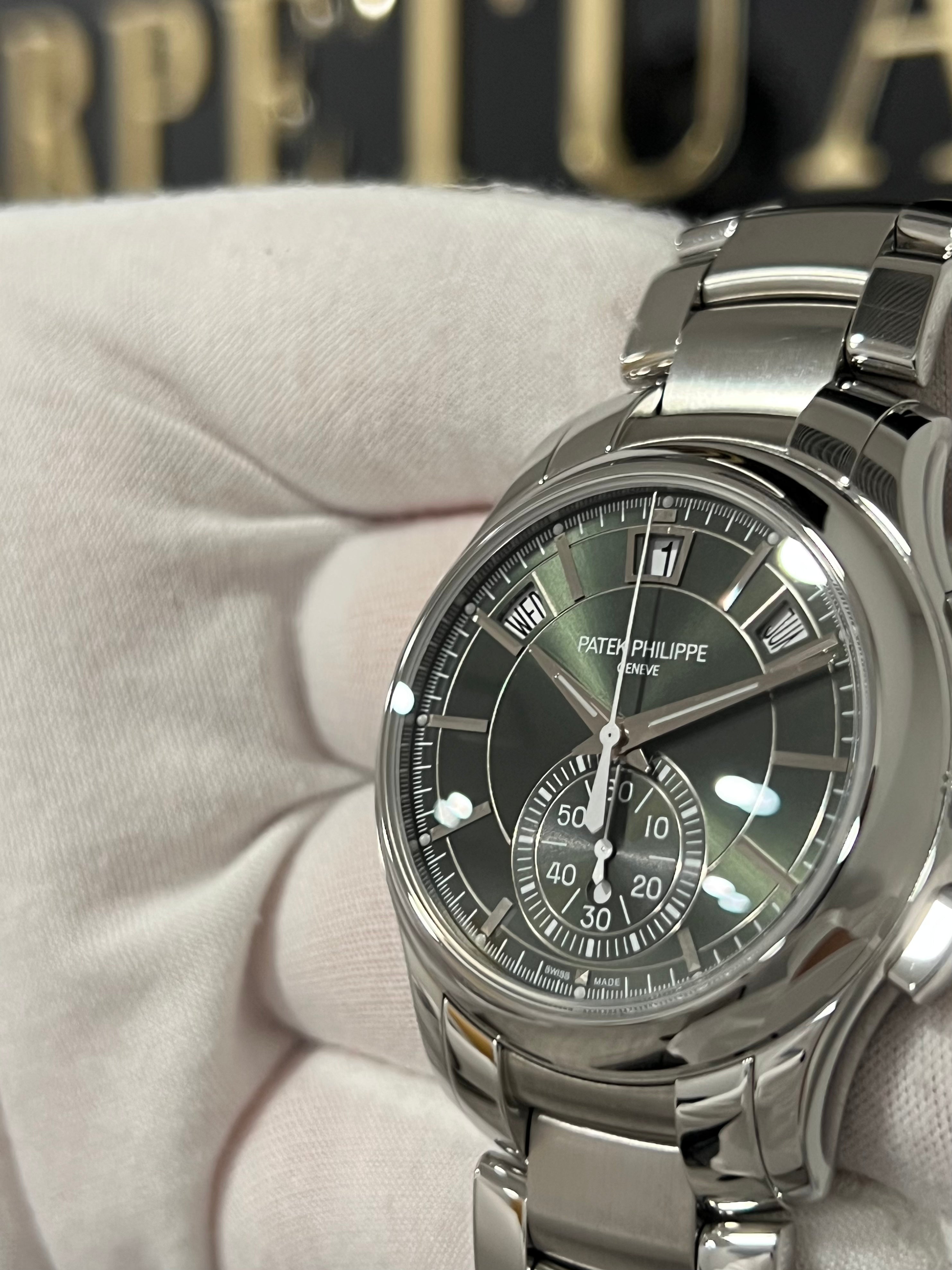 PATEK PHILIPPE FLYBACK CHRONOGRAPH ANNUAL CALENDAR OLIVE 5905/1A-001