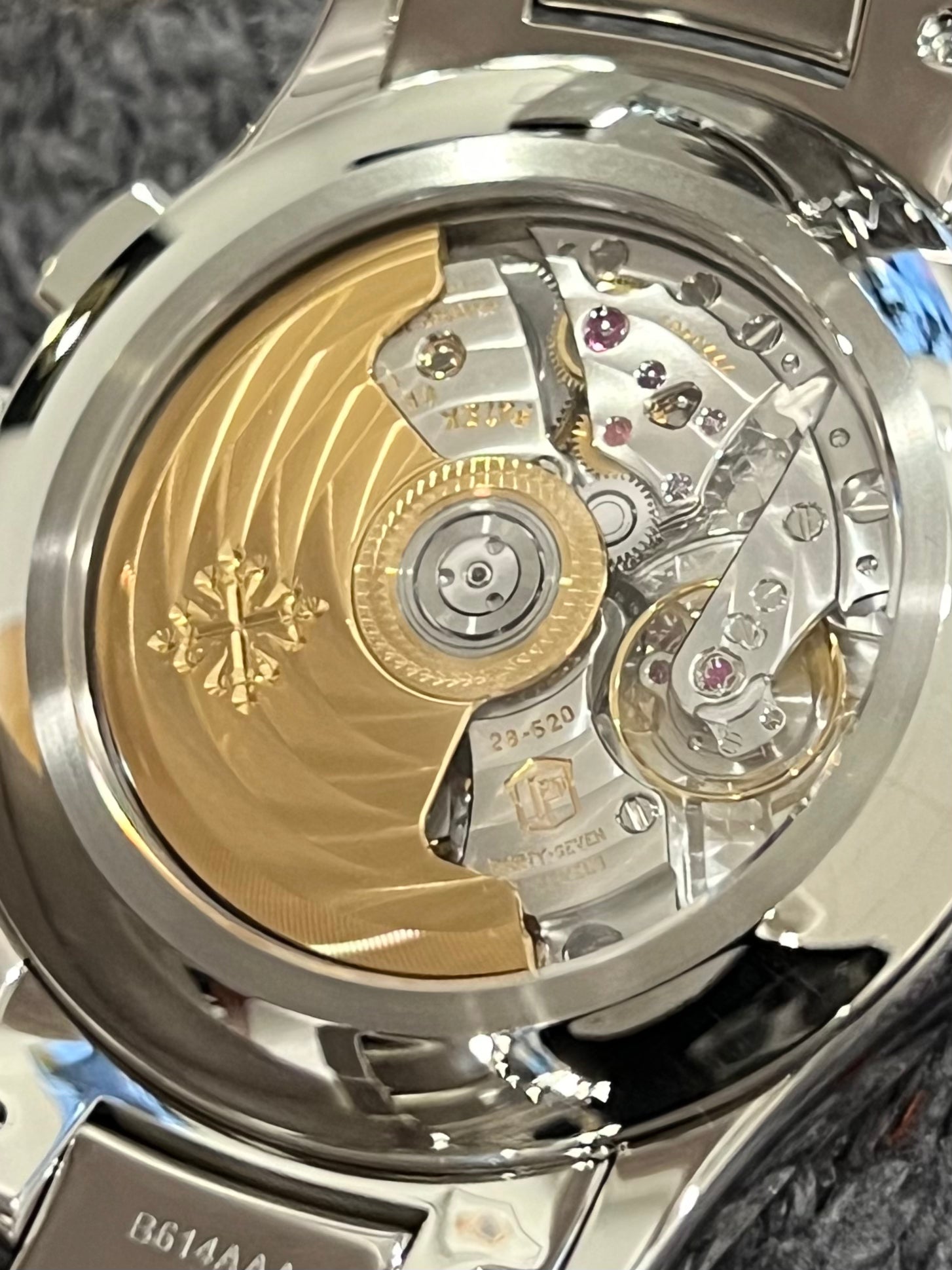 PATEK PHILIPPE FLYBACK CHRONOGRAPH ANNUAL CALENDAR OLIVE 5905/1A-001