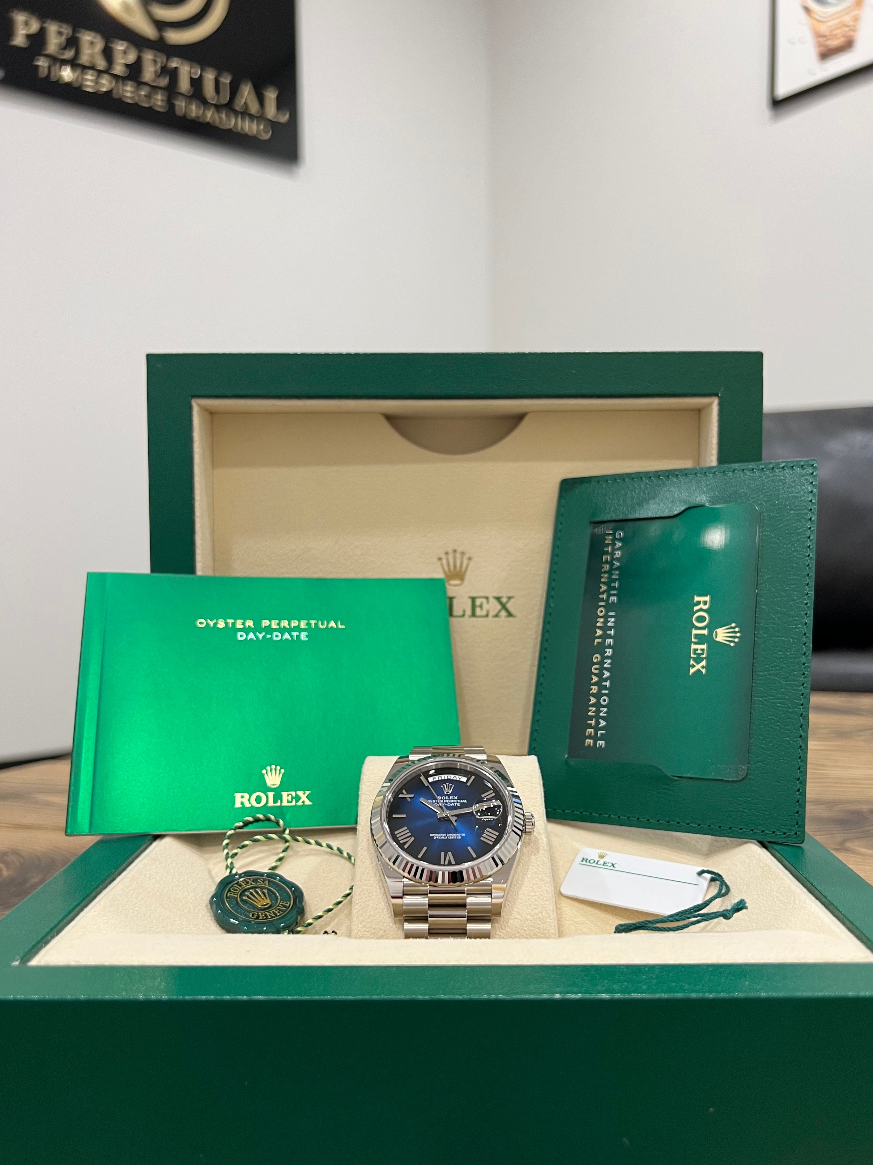 ROLEX DAY-DATE 40 BLUE OMBRE 228239