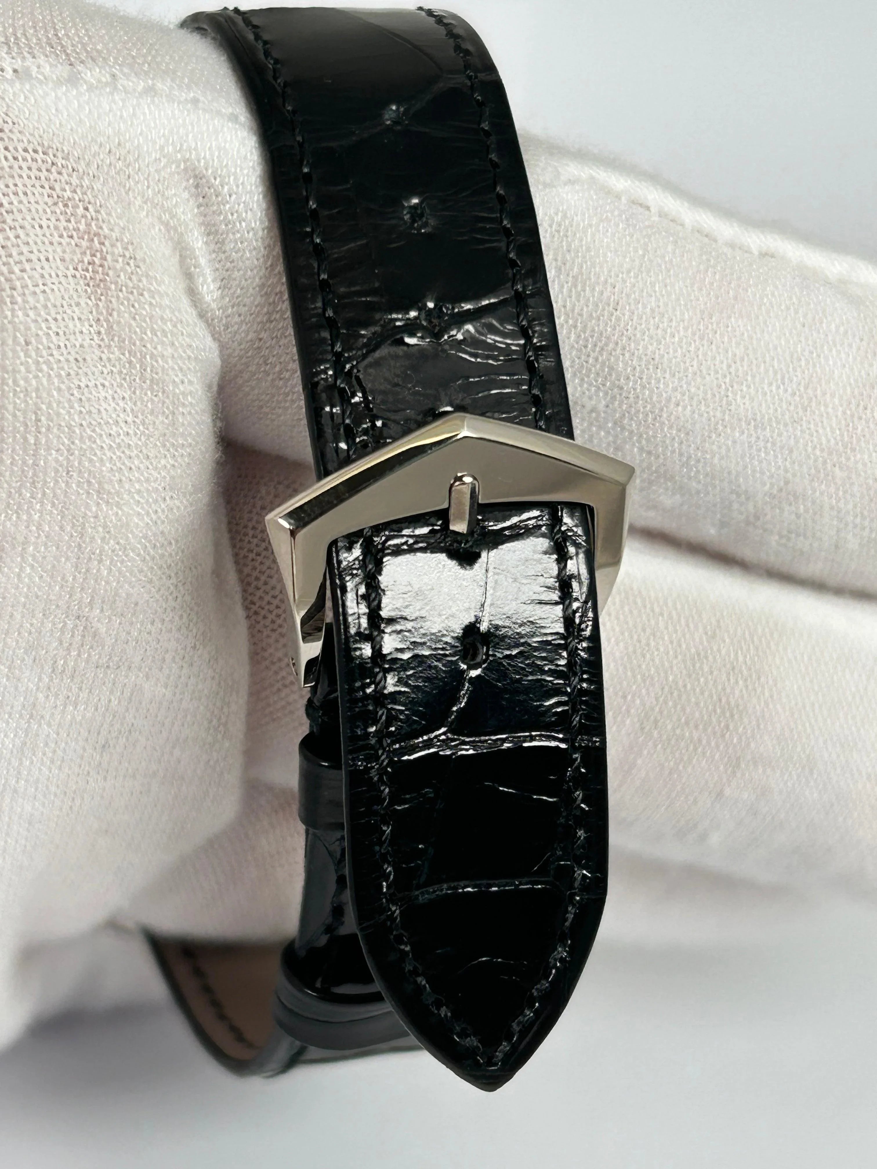 Patek Philippe Calatrava Silver Dial 18 kt White Gold 5196G