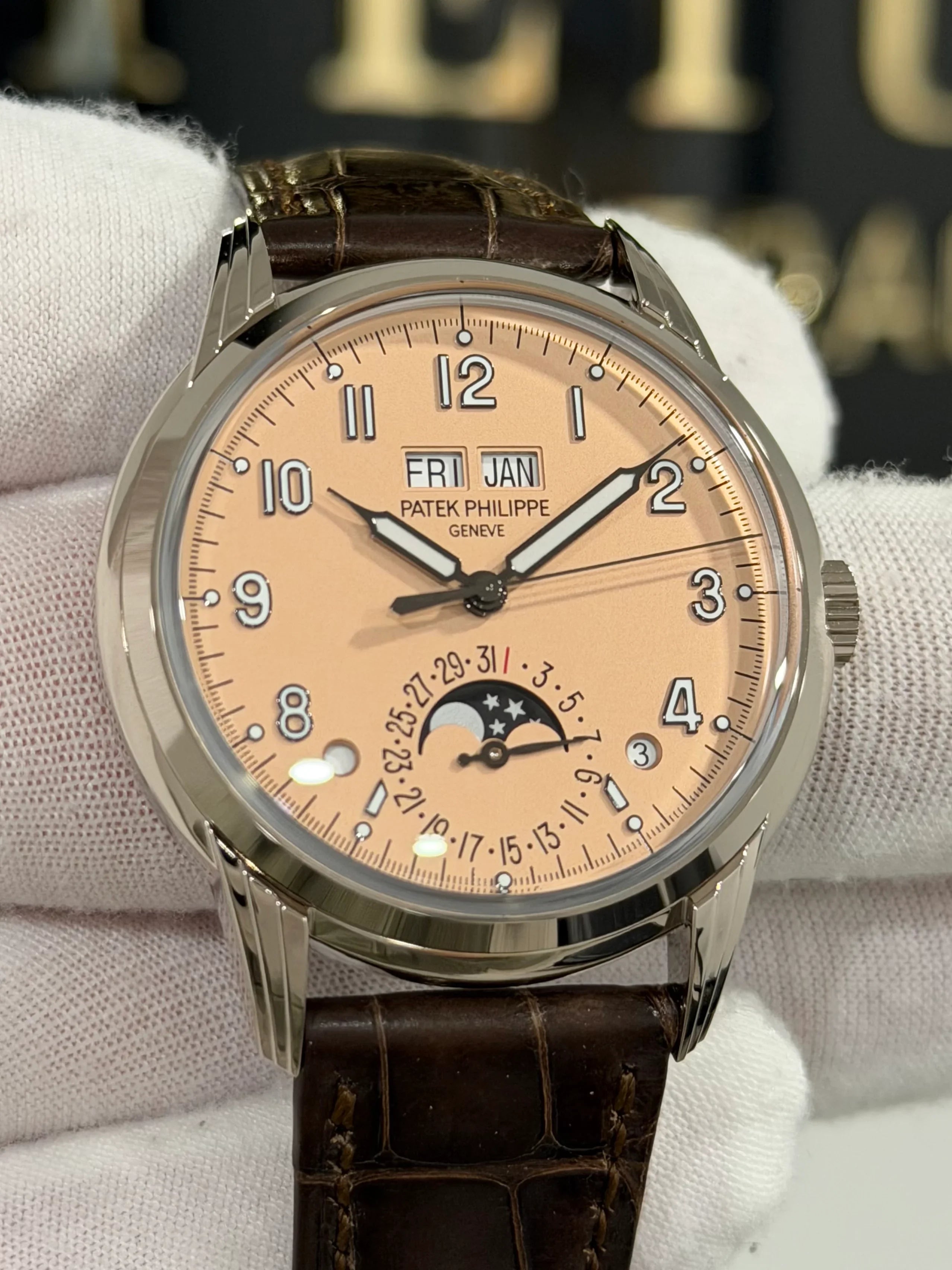 PATEK PHILIPPE PERPETUAL CALENDAR SALMON DIAL 40MM 5320G-011