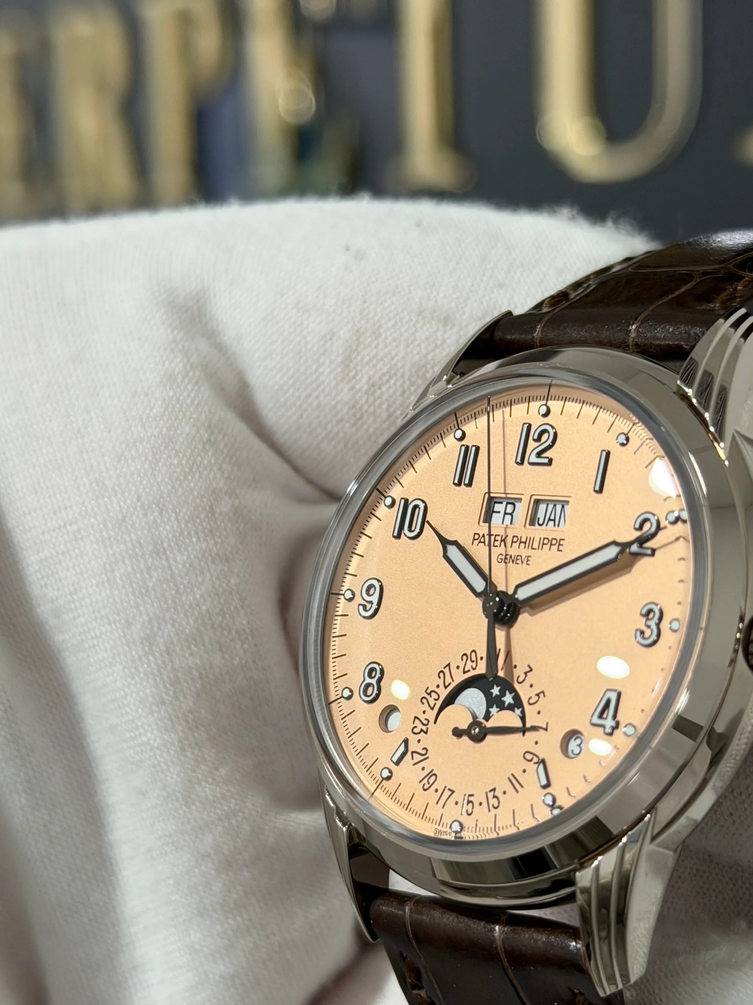 PATEK PHILIPPE PERPETUAL CALENDAR SALMON DIAL 40MM 5320G-011