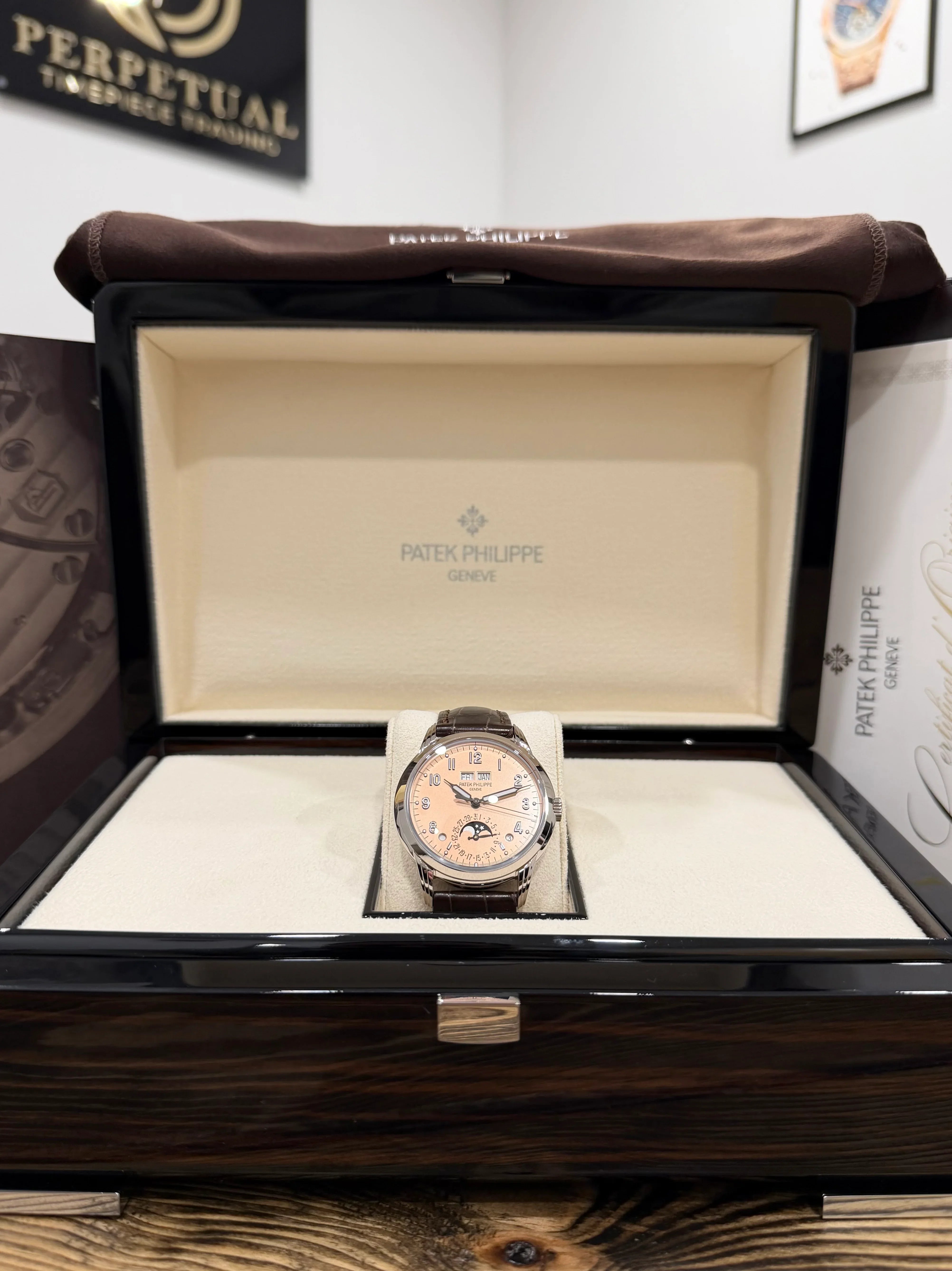 PATEK PHILIPPE PERPETUAL CALENDAR SALMON DIAL 40MM 5320G-011
