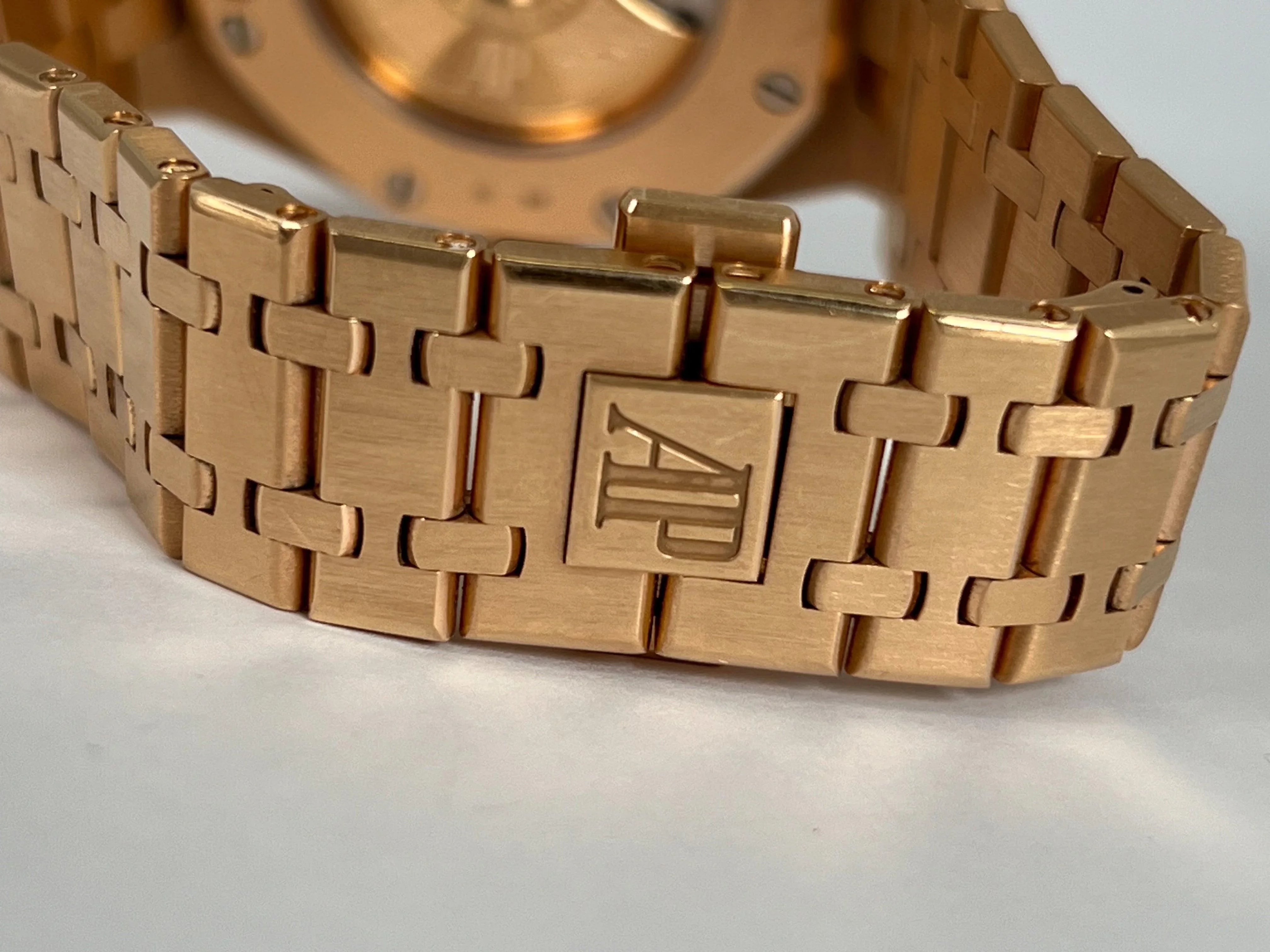 AUDEMARS PIGUET ROYAL OAK BLACK DIAL ROSE GOLD 41MM 15400OR