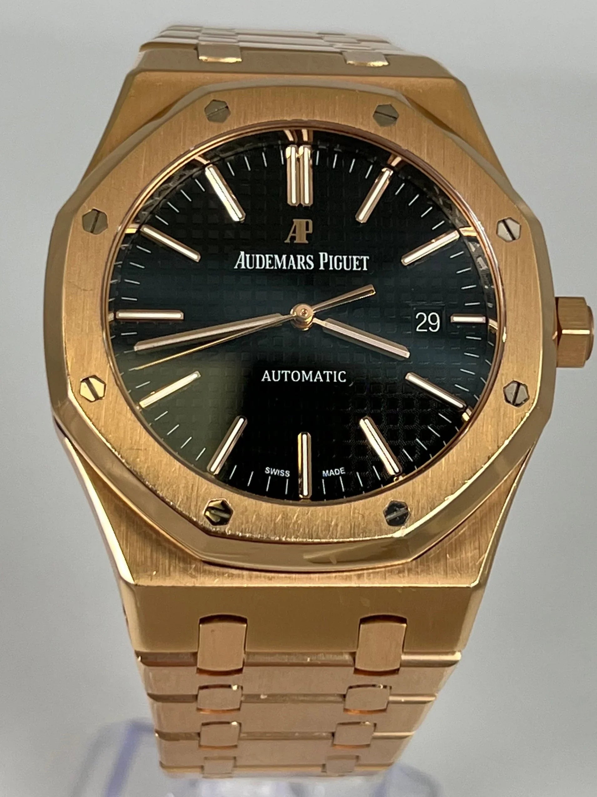 AUDEMARS PIGUET ROYAL OAK BLACK DIAL ROSE GOLD 41MM 15400OR