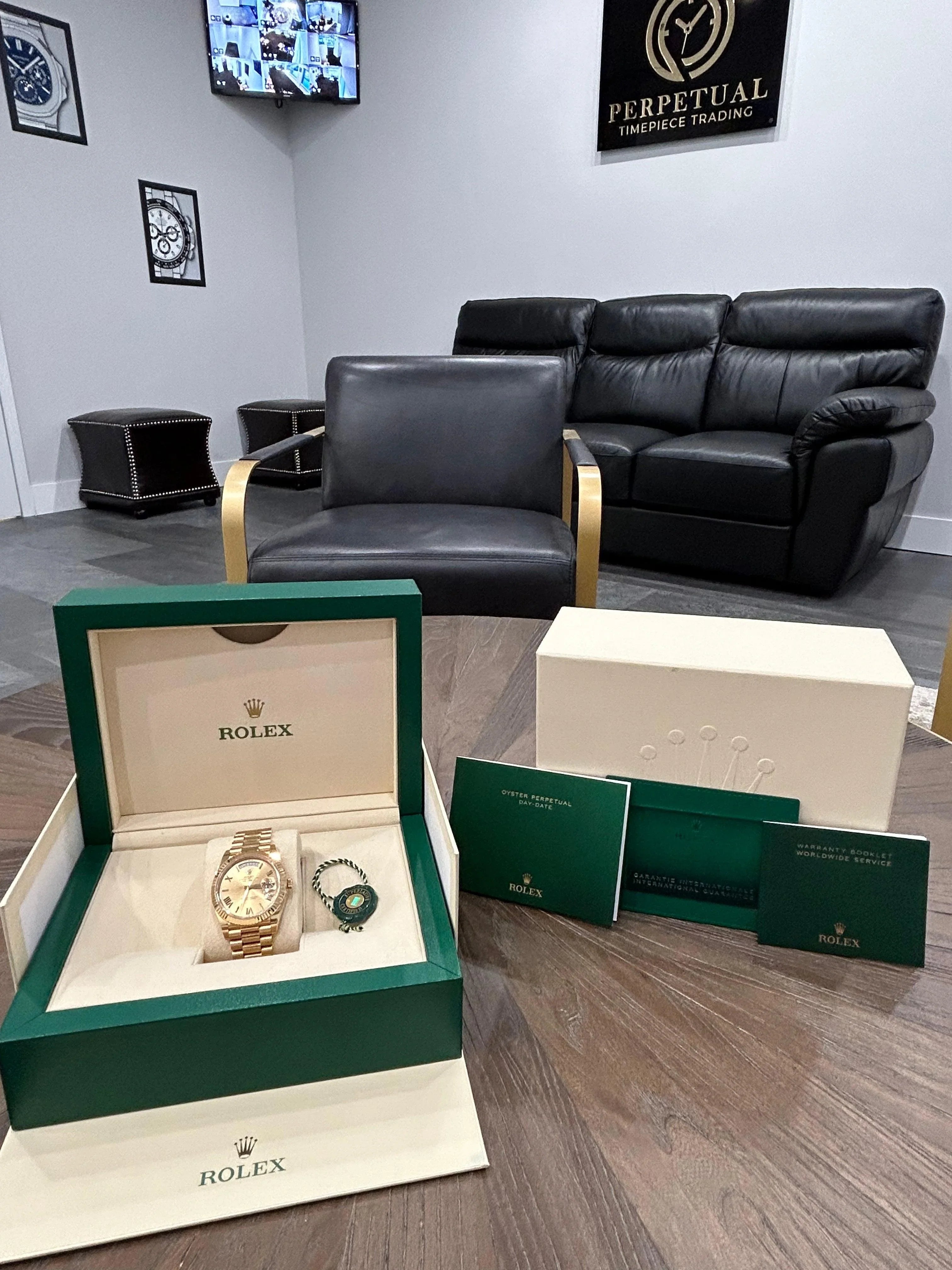 Rolex Day-Date 40 Champagne Roman Yellow Gold 228238