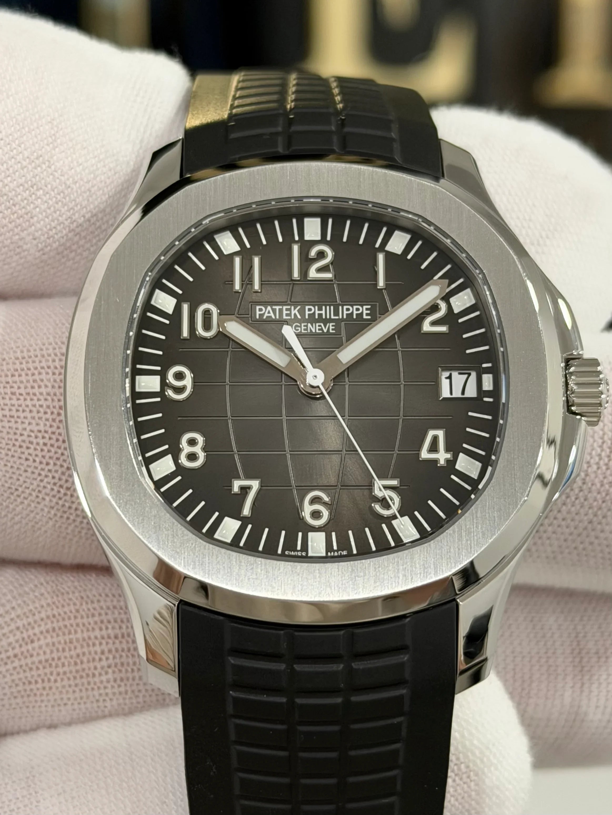 PATEK PHILIPPE AQUANAUT BLACK DIAL 5167A