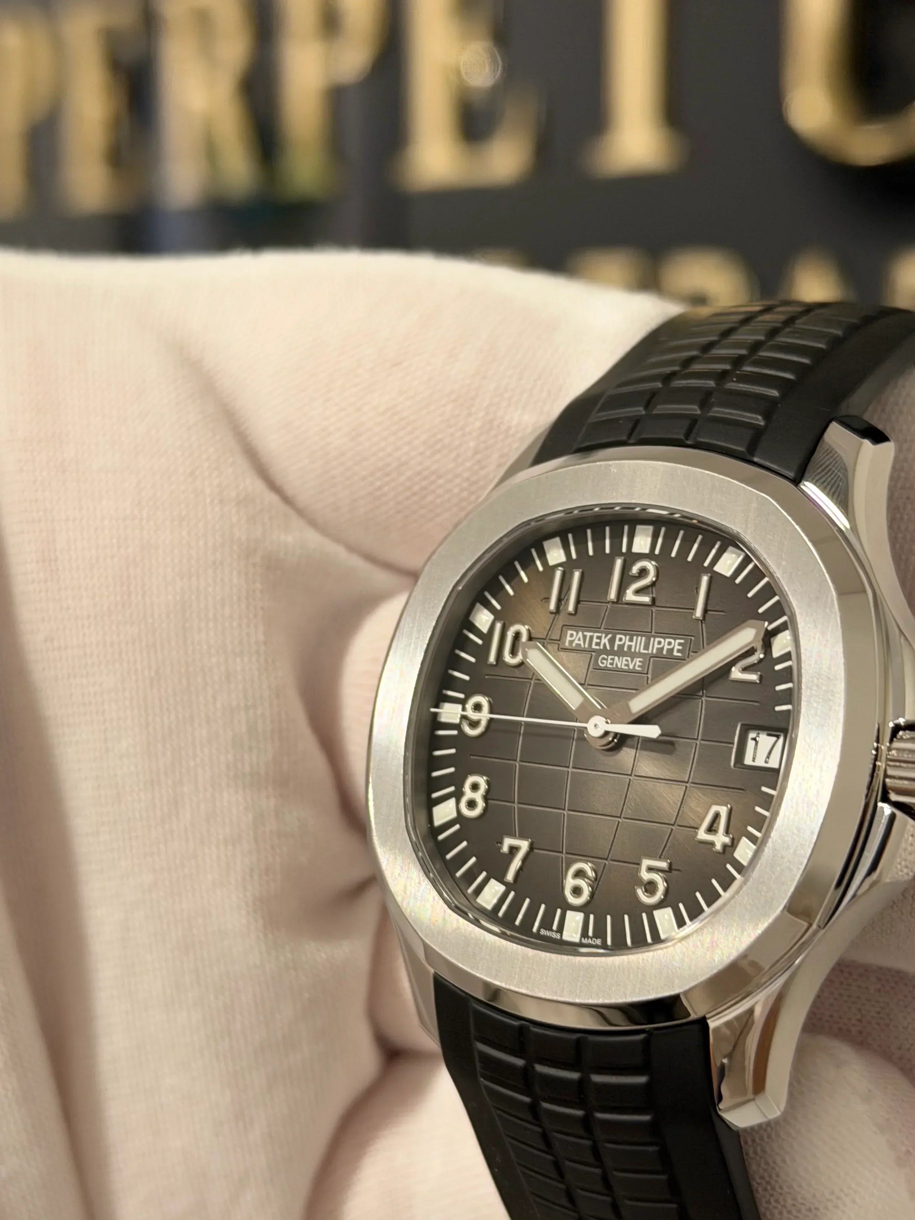 PATEK PHILIPPE AQUANAUT BLACK DIAL 5167A