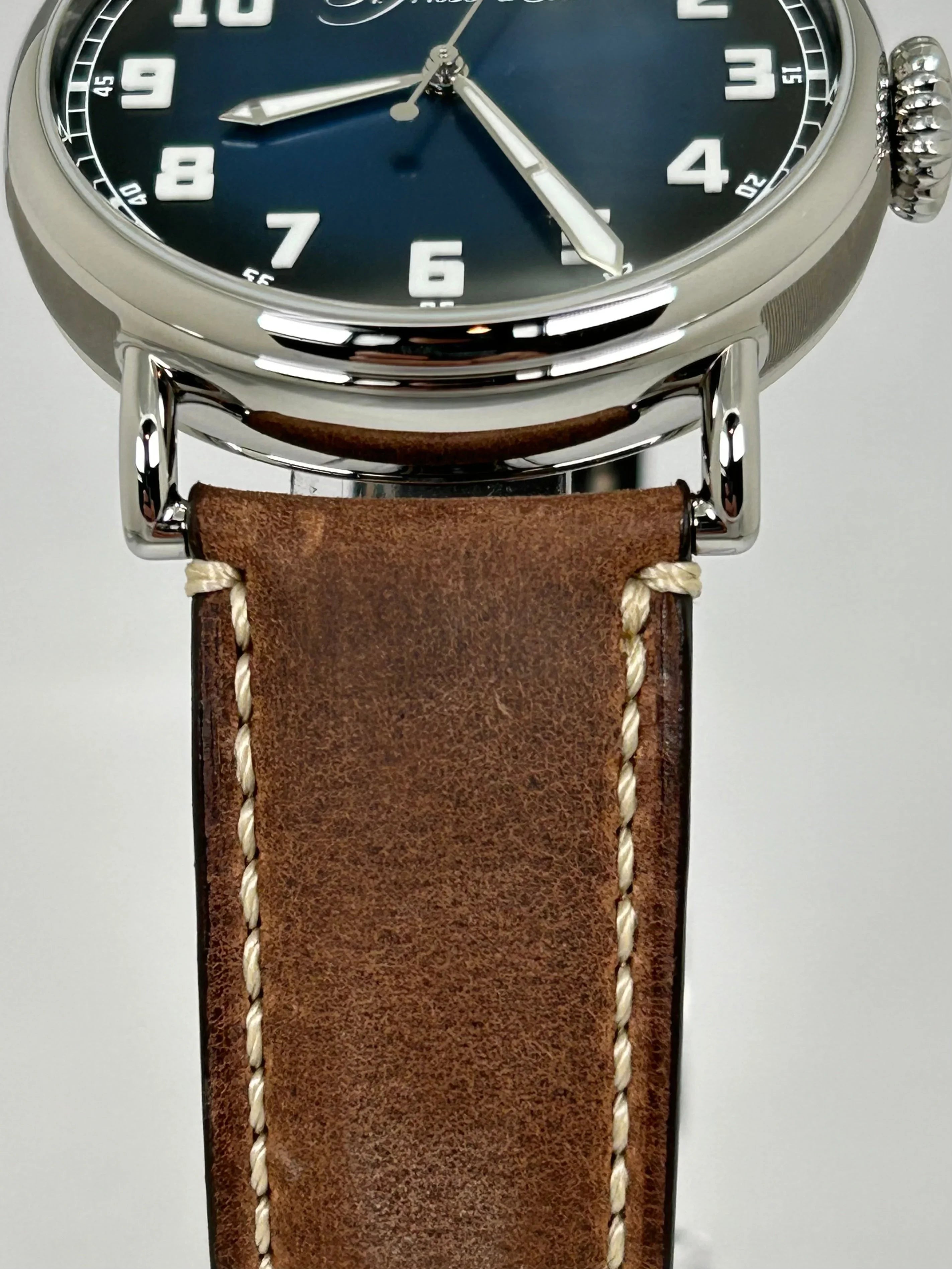 BNIB 2022 H. Moser & Cie Heritage 8200-1201