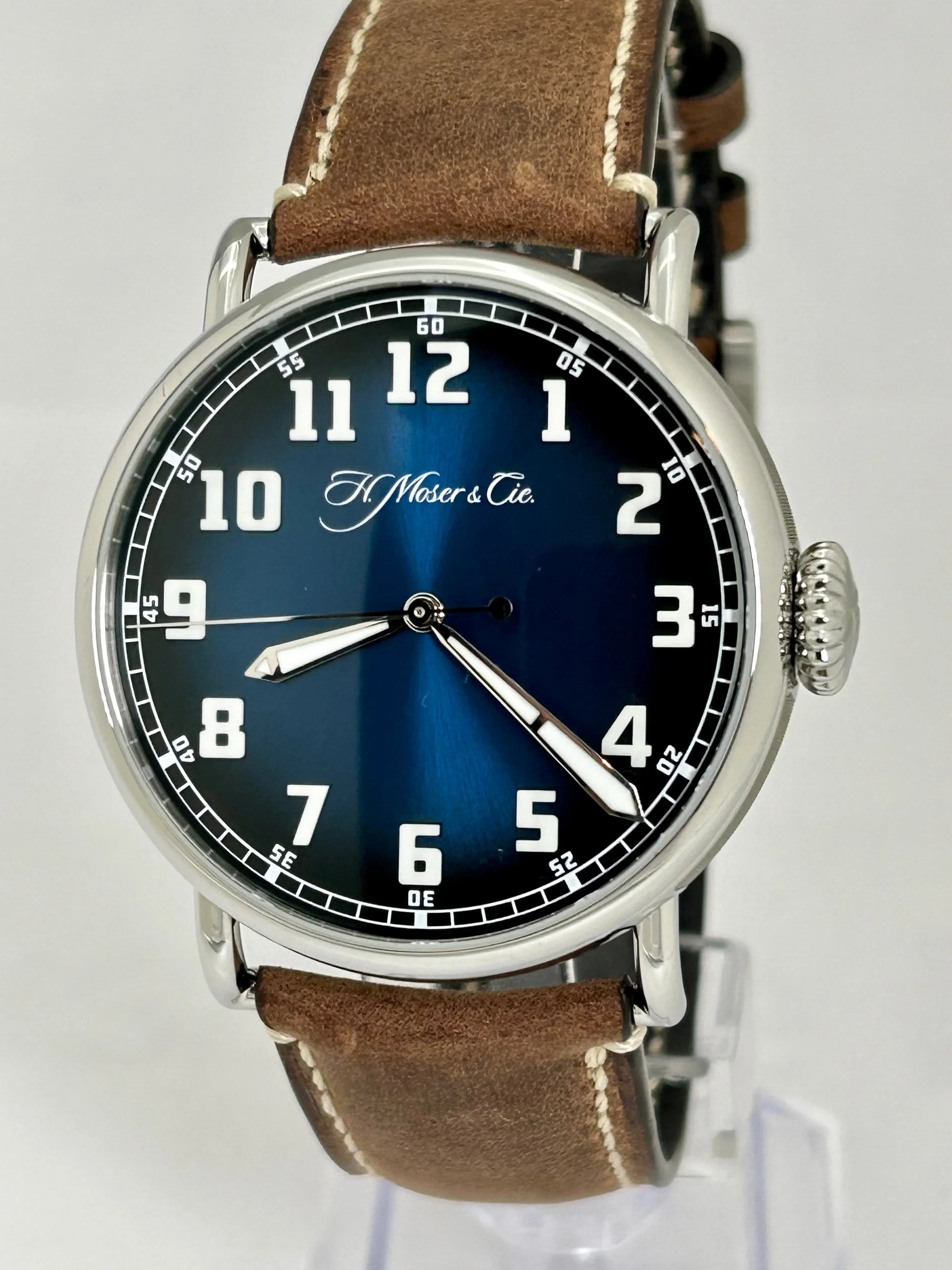 BNIB 2022 H. Moser & Cie Heritage 8200-1201