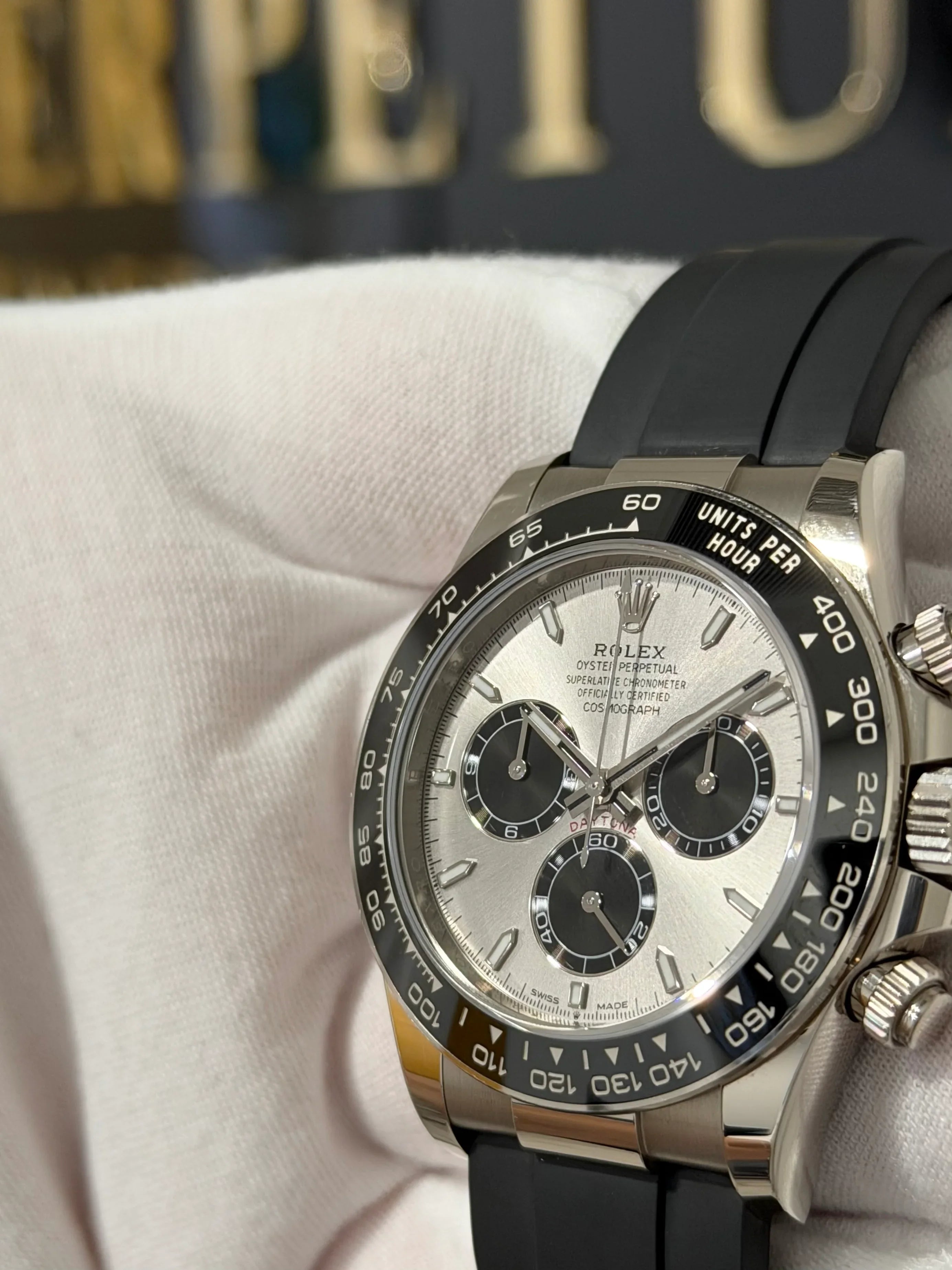 ROLEX DAYTONA GHOST WHITE GOLD OYSTER FLEX 126519LN