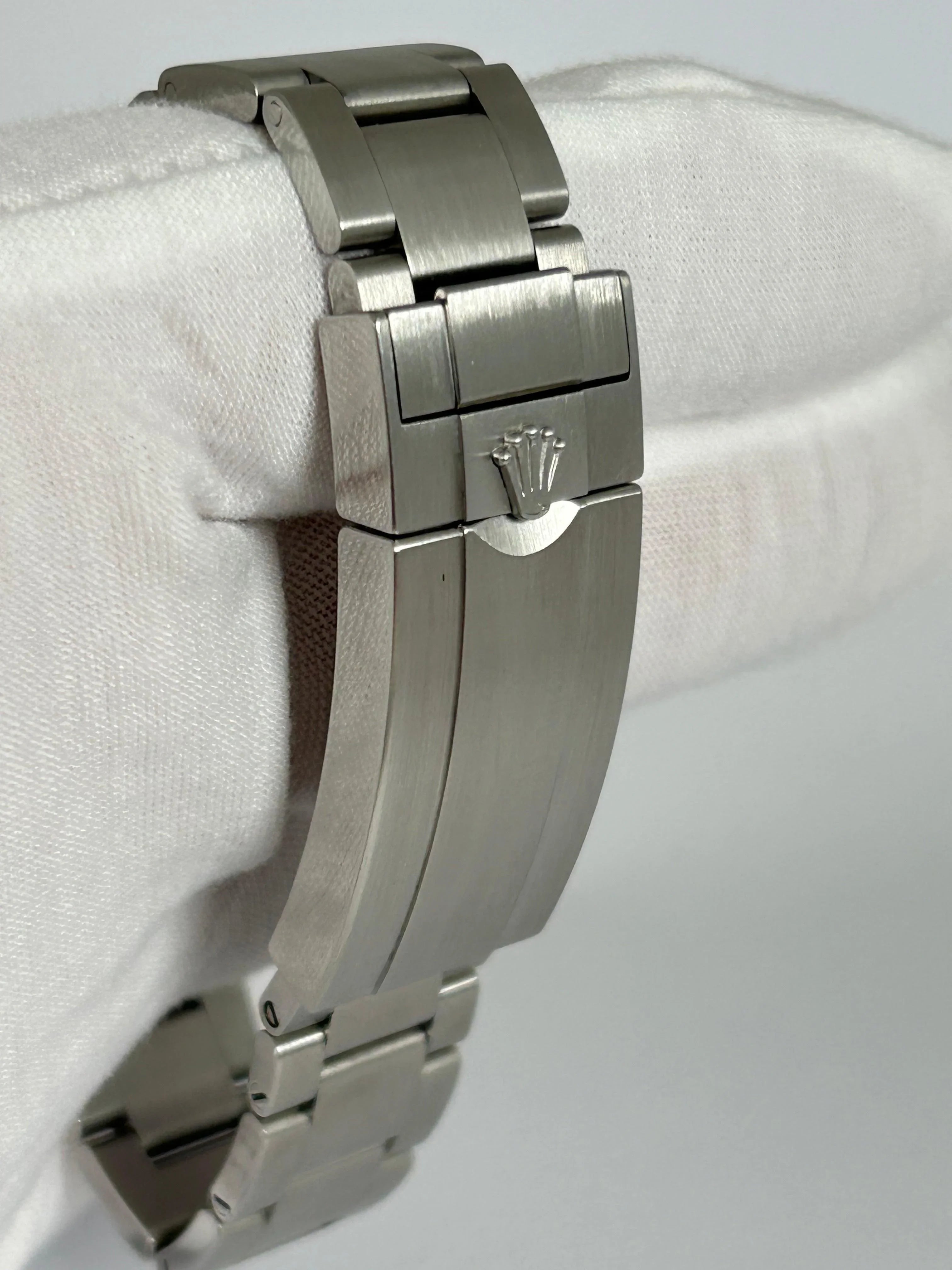 ROLEX SUBMARINER NO DATE 41MM 124060