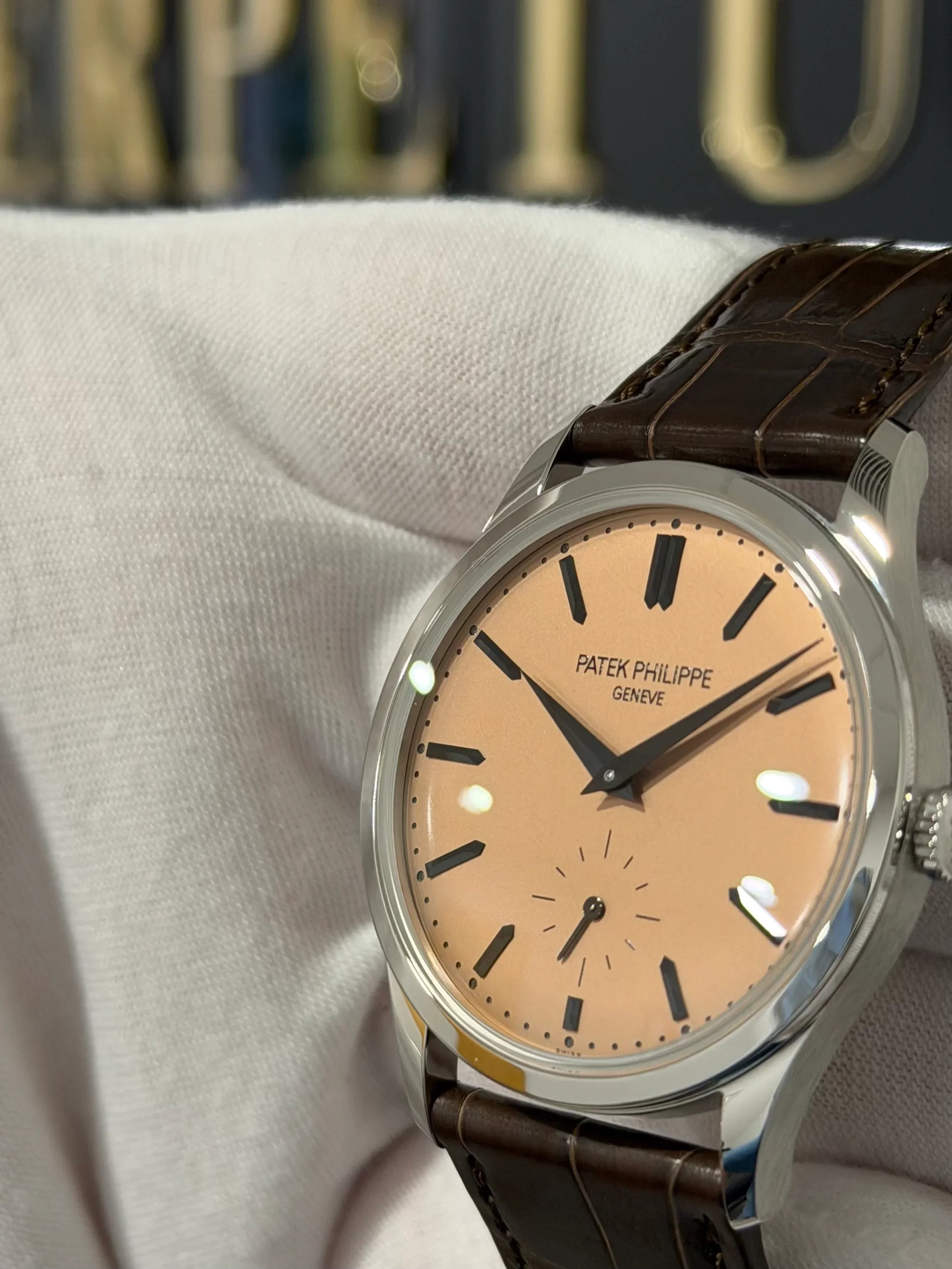 PATEK PHILIPPE CALATRAVA PLATINUM SALMON 6196P