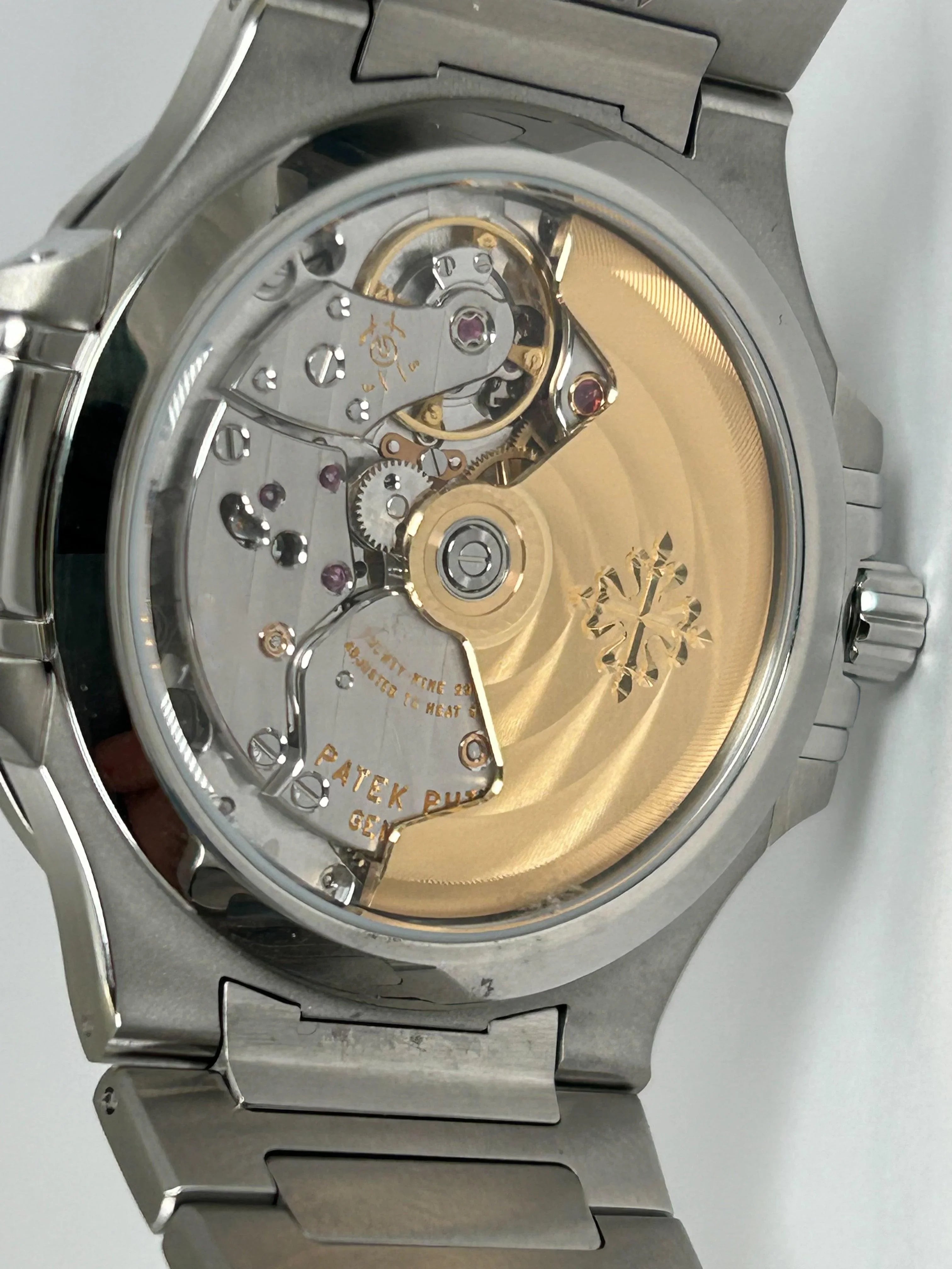 PATEK PHILIPPE NAUTILUS BLUE LADIES DIAMOND BEZEL 7118/1200A-001