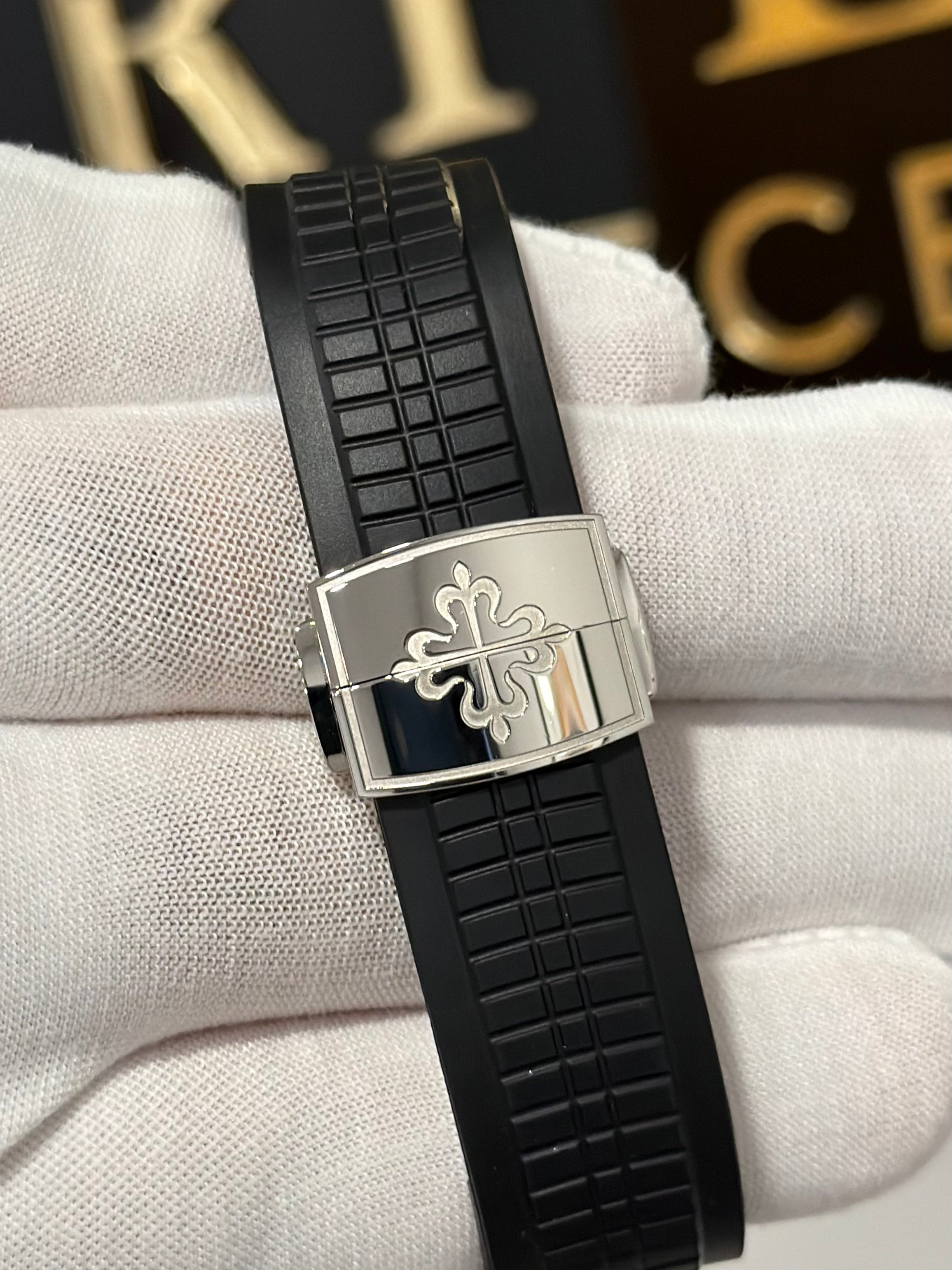 PATEK PHILIPPE AQUANAUT BLACK DIAL 5167/1A-001