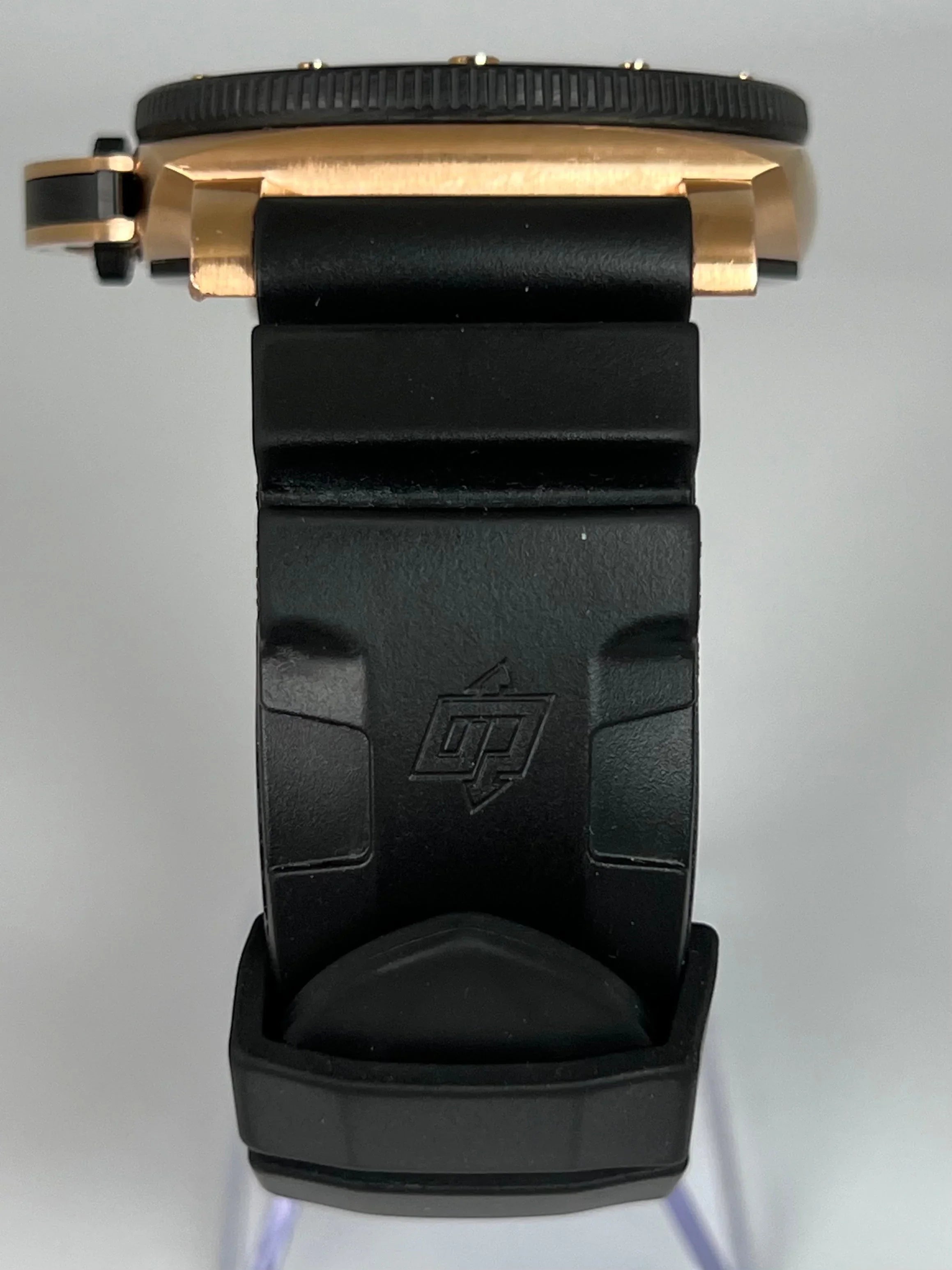 PANERAI SUBMERSIBLE GOLDTECH OROCARBO PAM01070