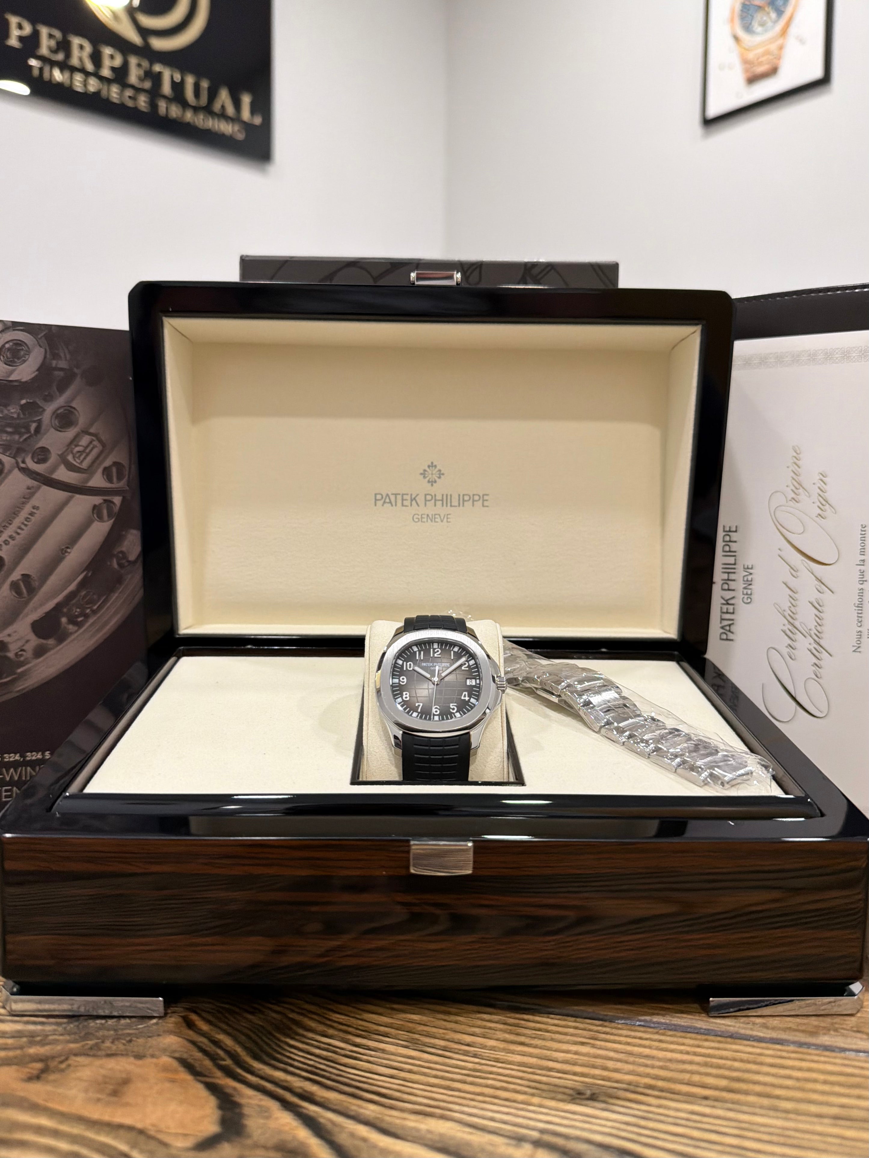 PATEK PHILIPPE AQUANAUT BLACK DIAL 5167/1A-001