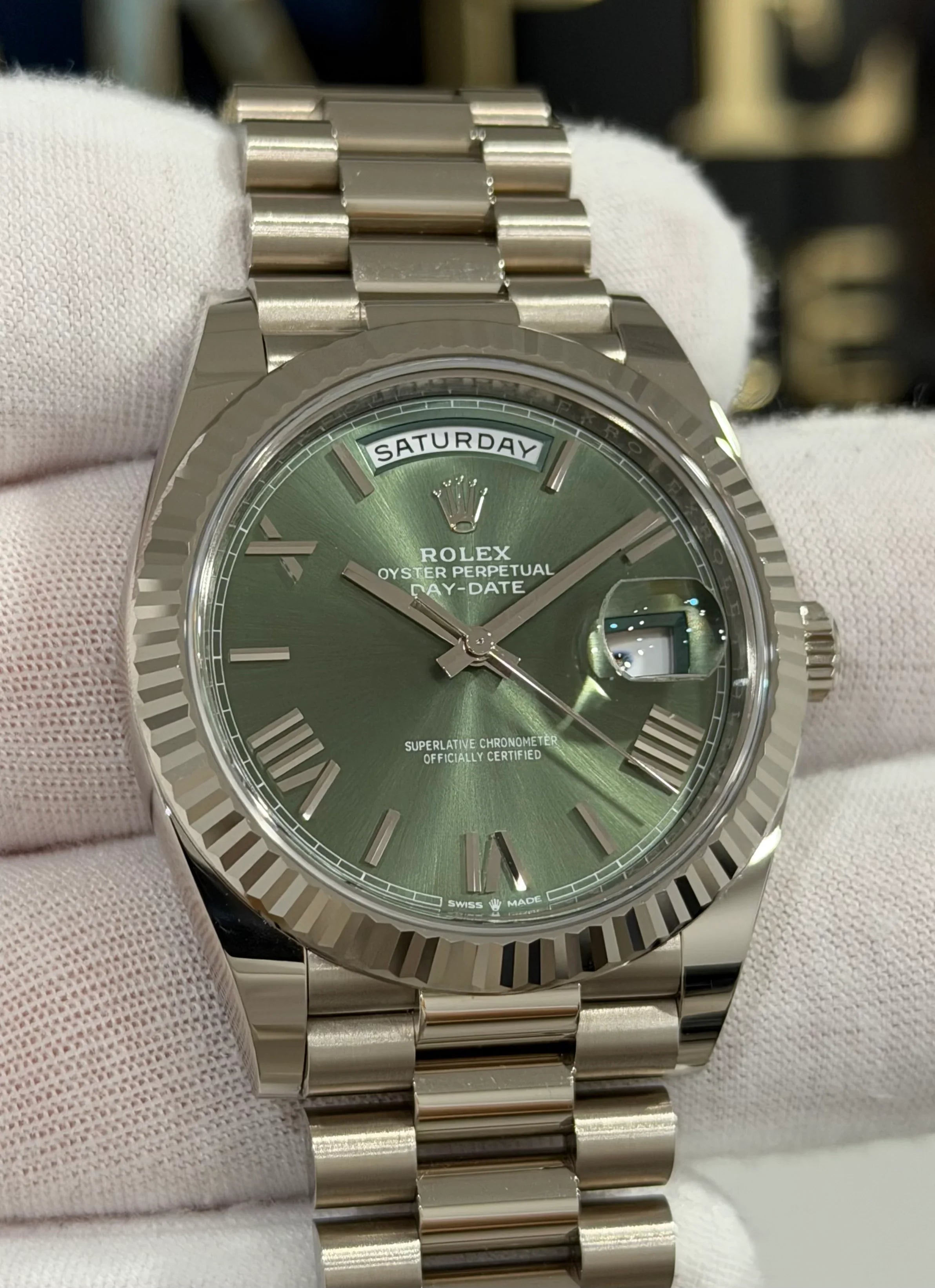 ROLEX DAY-DATE 40 OLIVE WHITE GOLD 228239