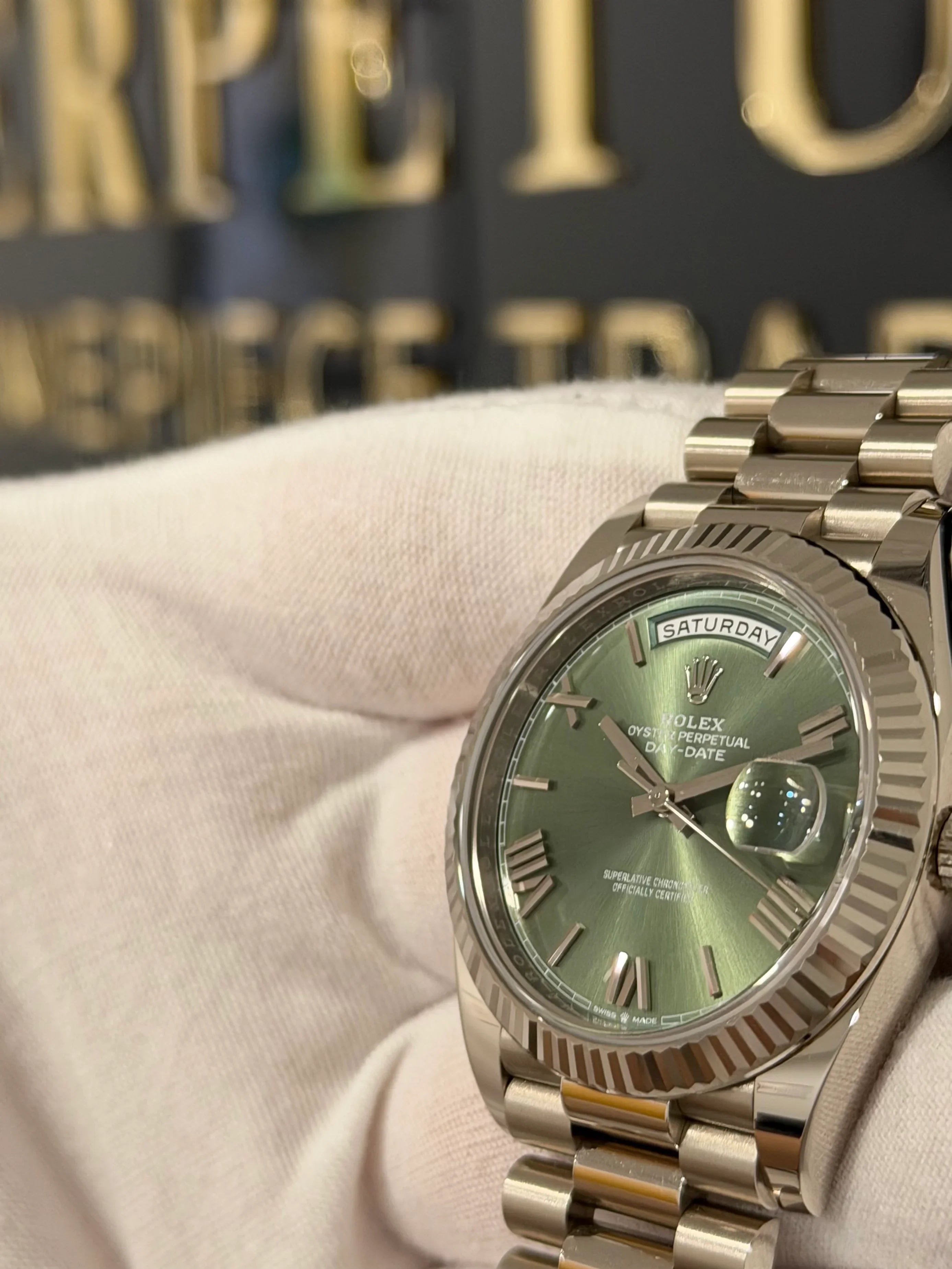 ROLEX DAY-DATE 40 OLIVE WHITE GOLD 228239