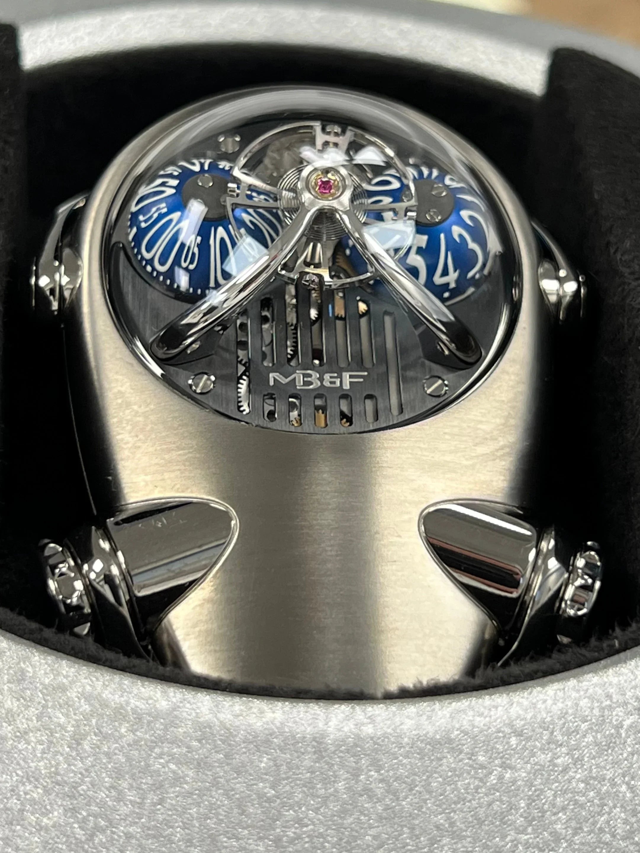 MB&F BULLDOG TITANIUM HM10