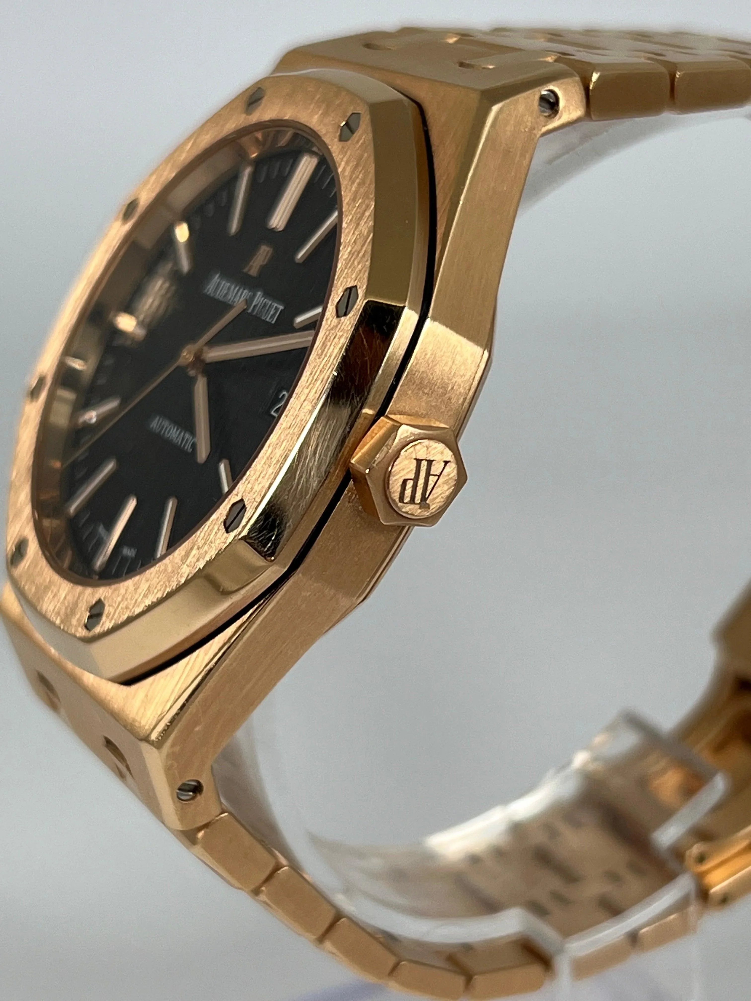 AUDEMARS PIGUET ROYAL OAK BLACK DIAL ROSE GOLD 41MM 15400OR