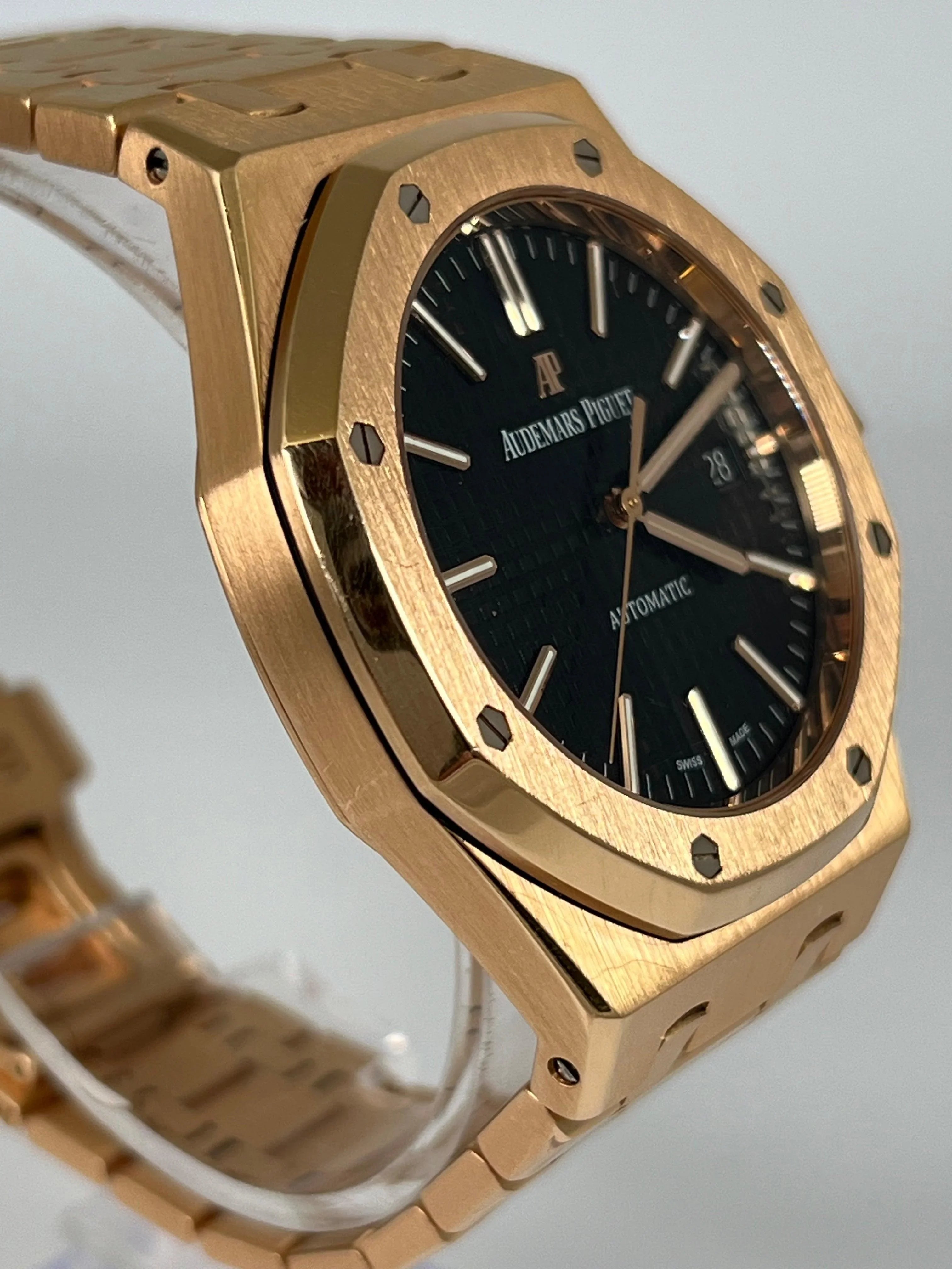 AUDEMARS PIGUET ROYAL OAK BLACK DIAL ROSE GOLD 41MM 15400OR