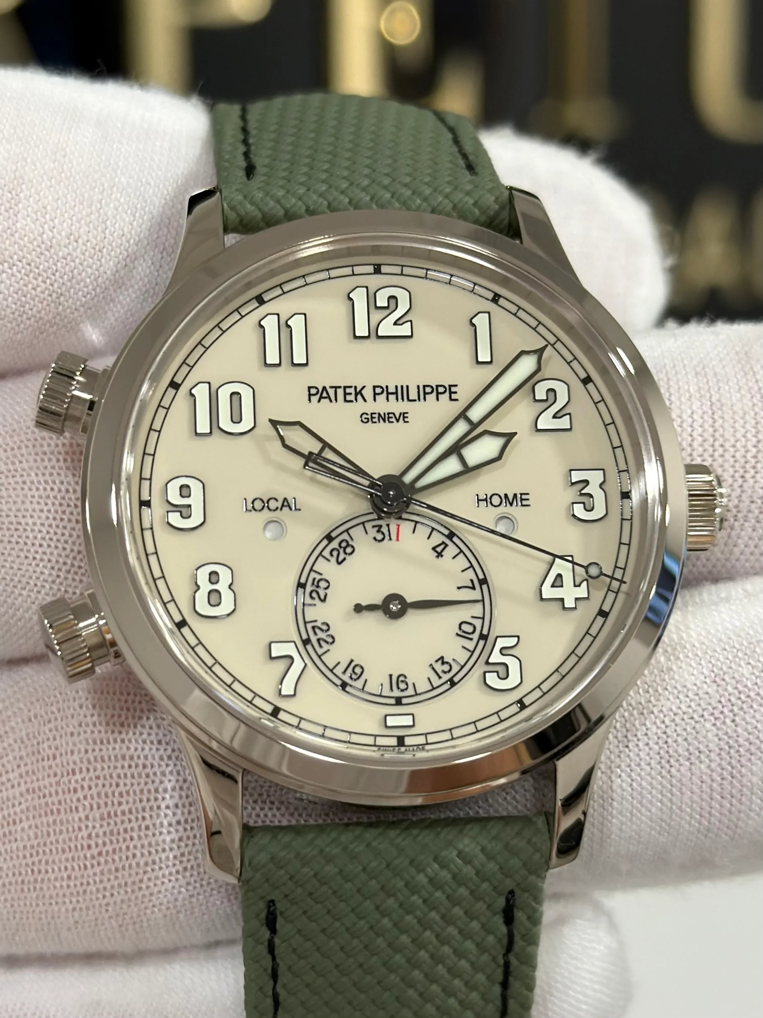 PATEK PHILIPPE CALATRAVA PILOT TRAVEL TIME IVORY 5524G