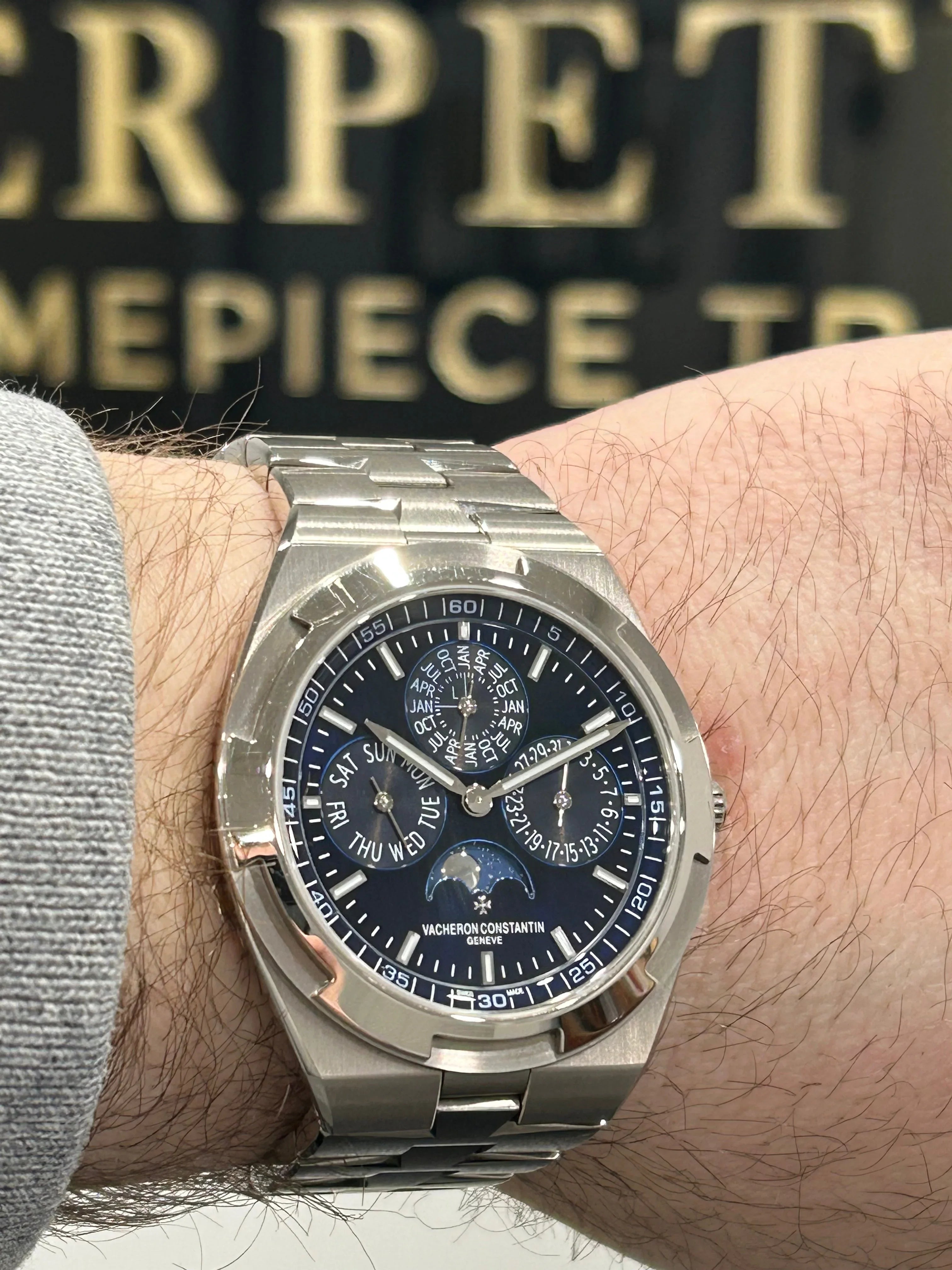 VACHERON CONSTANTIN PERPETUAL CALENDAR BLUE ULTRA-THIN 4300V/120G-B945