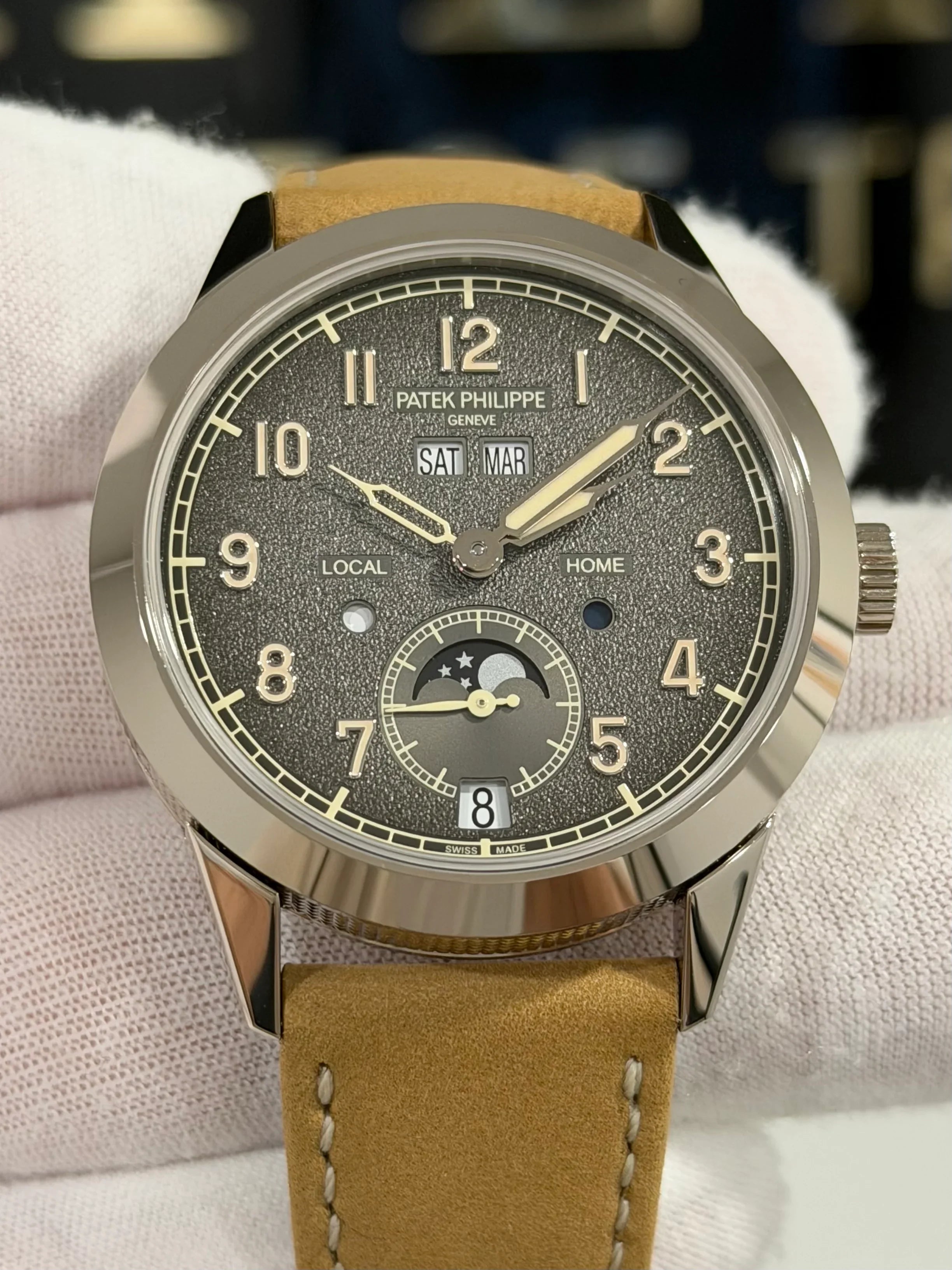 PATEK PHILIPPE CALATRAVA ANNUAL CALENDAR TRAVEL TIME 5326G