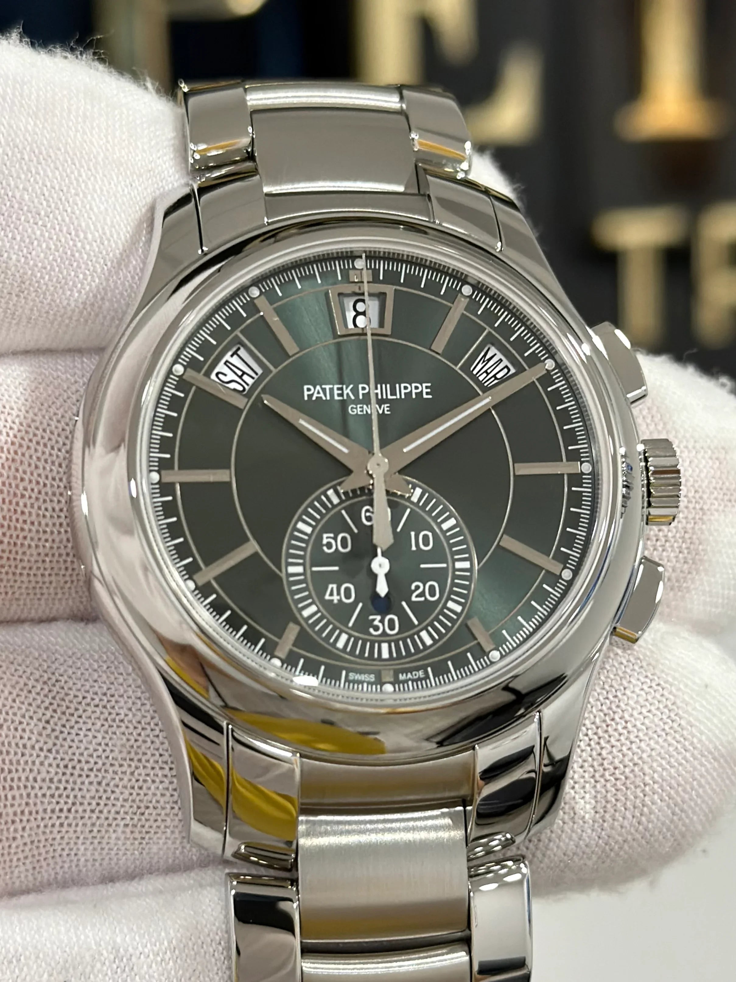 PATEK PHILIPPE FLYBACK CHRONOGRAPH ANNUAL CALENDAR OLIVE 5905/1A-001