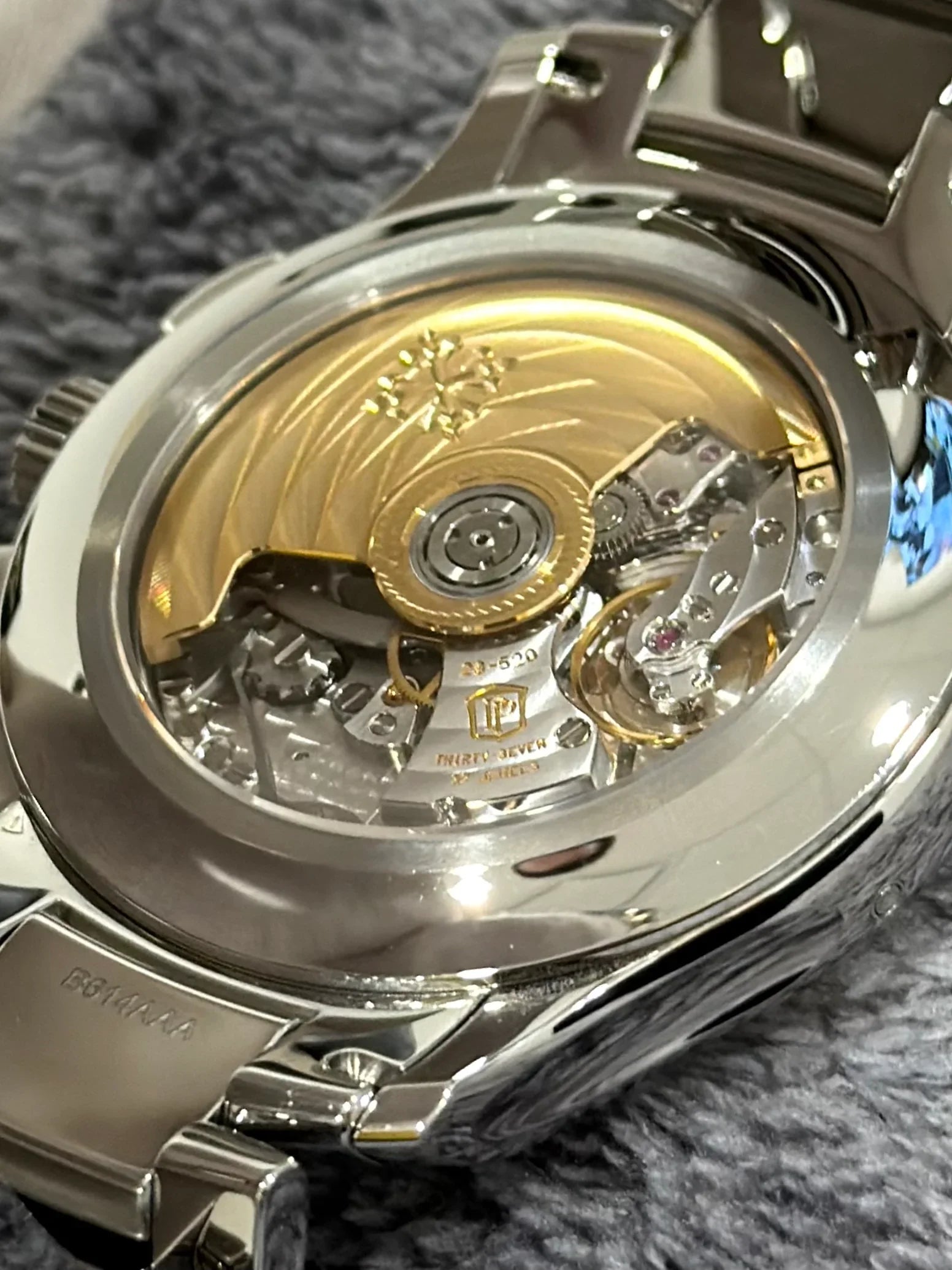 PATEK PHILIPPE FLYBACK CHRONOGRAPH ANNUAL CALENDAR OLIVE 5905/1A-001