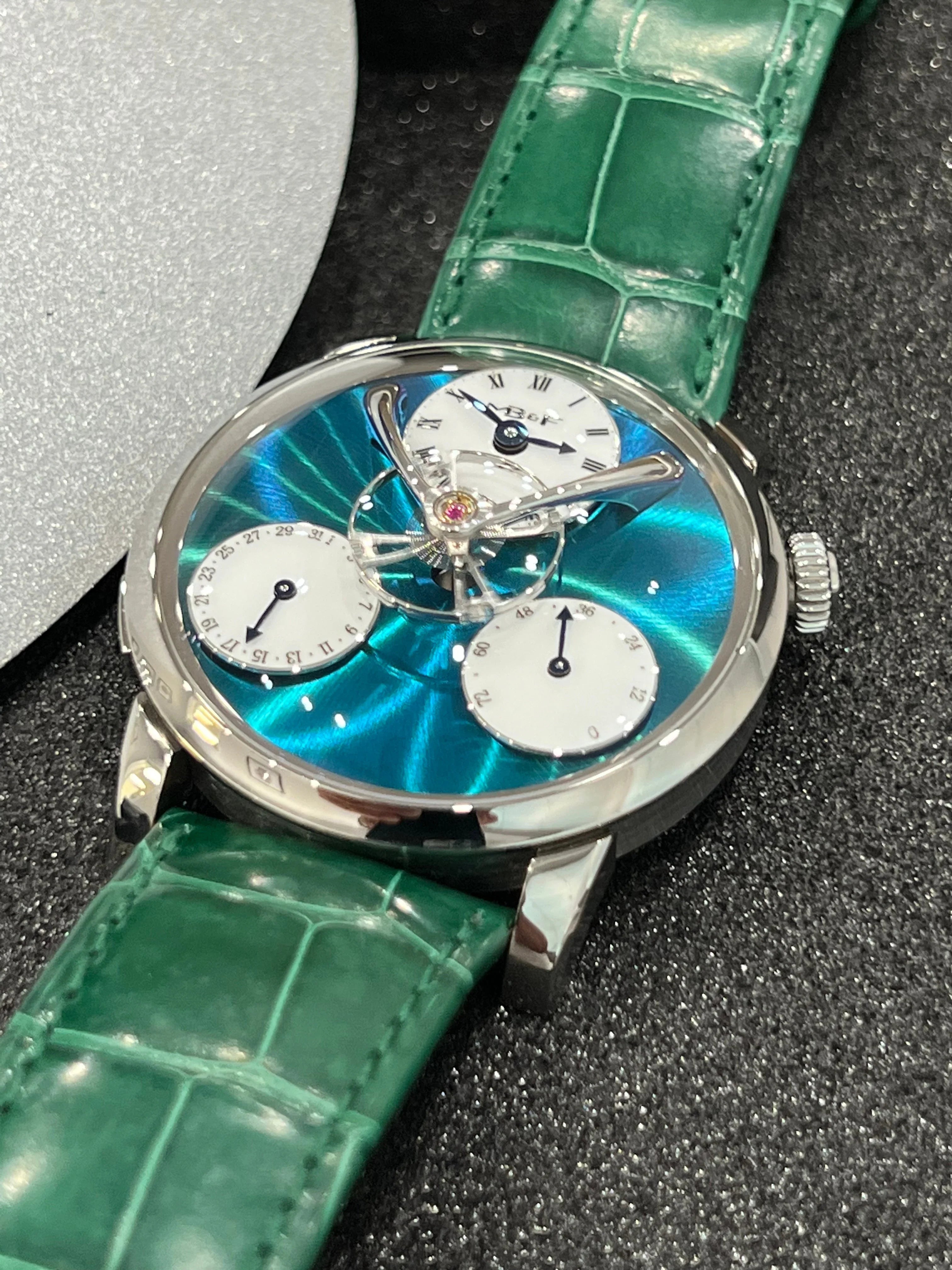 MB&F LEGACY MACHINE SPLIT ESCAPEMENT TITANIUM GREEN DIAL 33 MADE