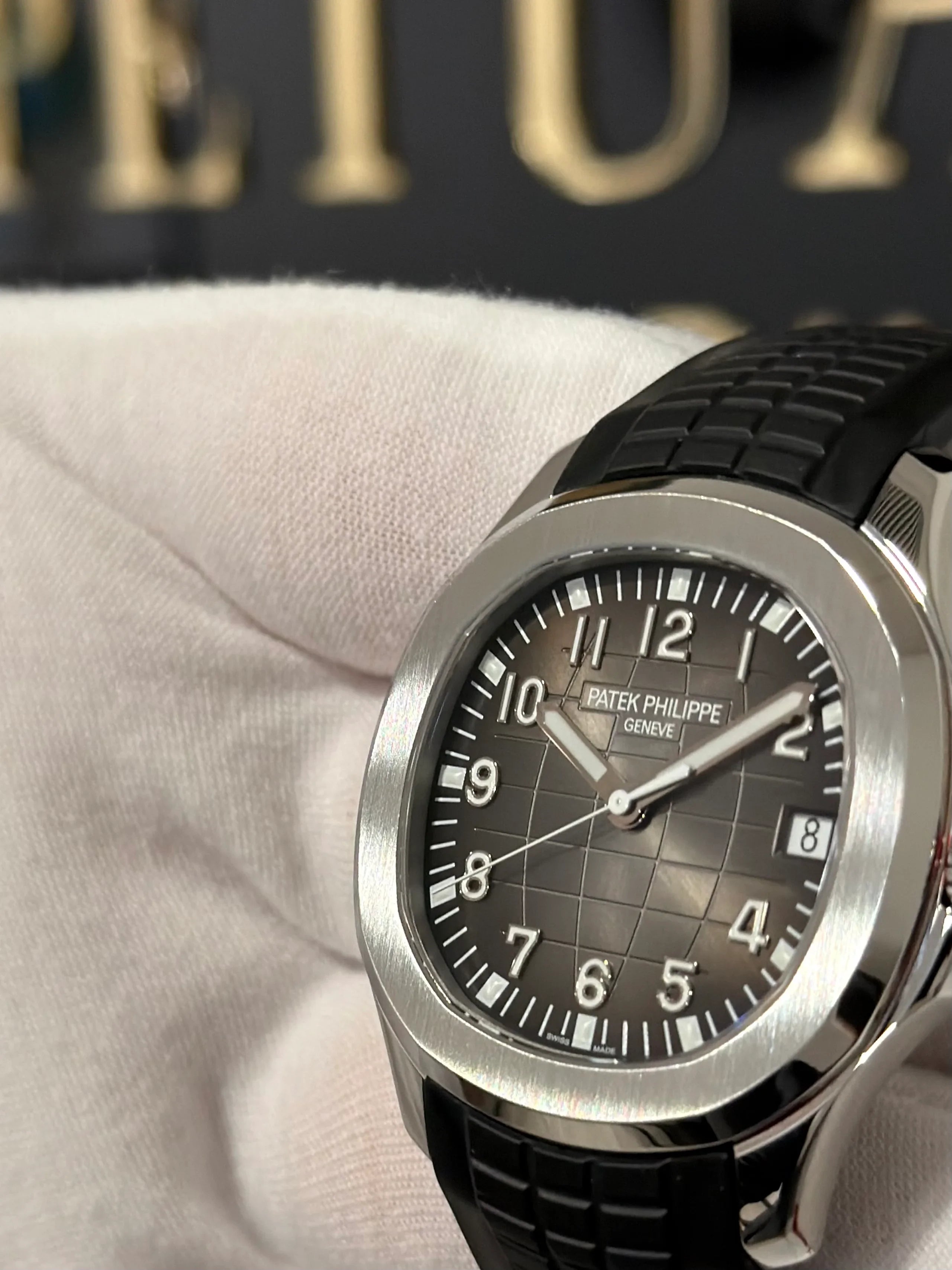PATEK PHILIPPE AQUANAUT BLACK DIAL 5167/1A-001