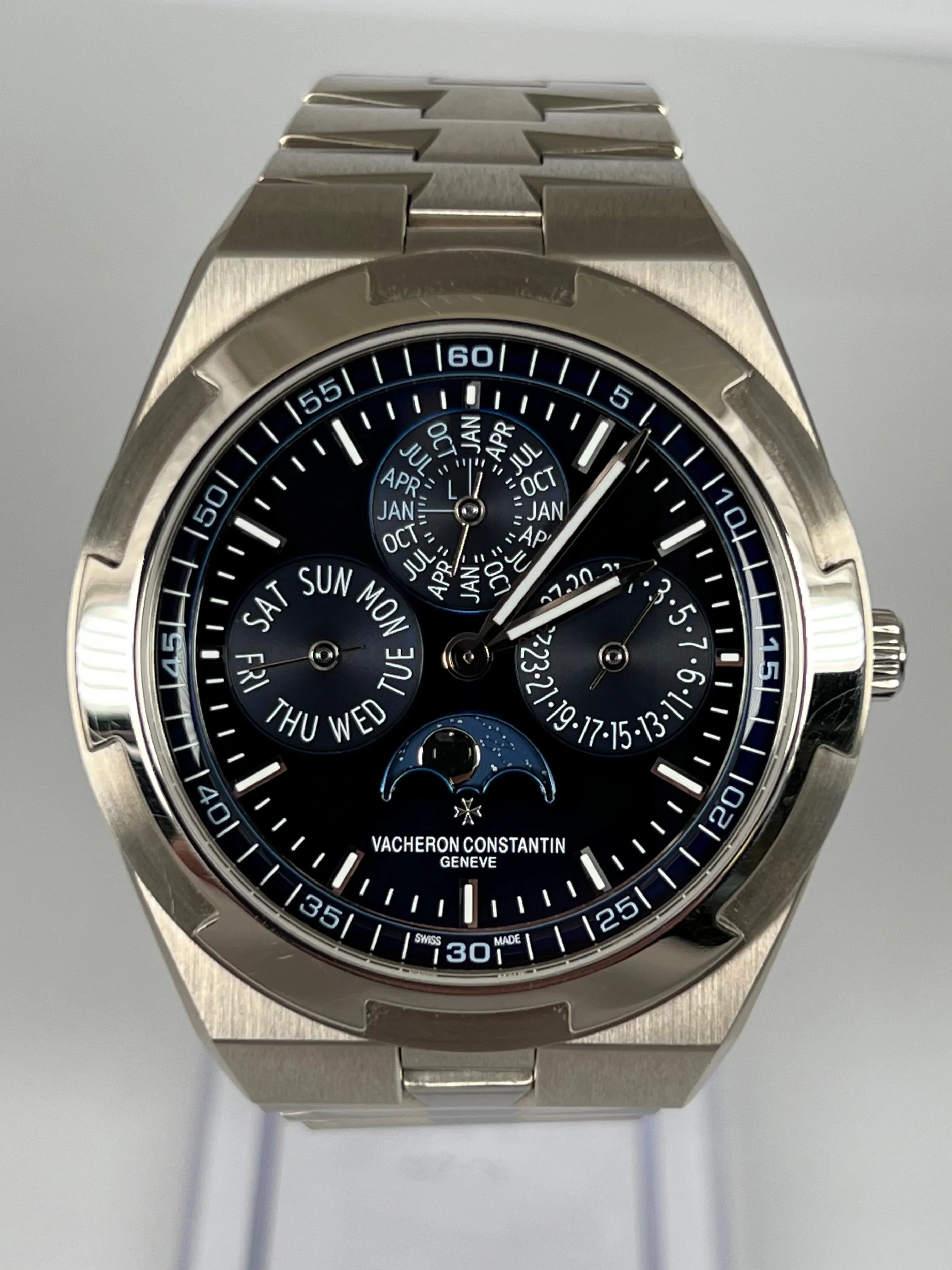 VACHERON CONSTANTIN PERPETUAL CALENDAR BLUE ULTRA-THIN 4300V/120G-B945