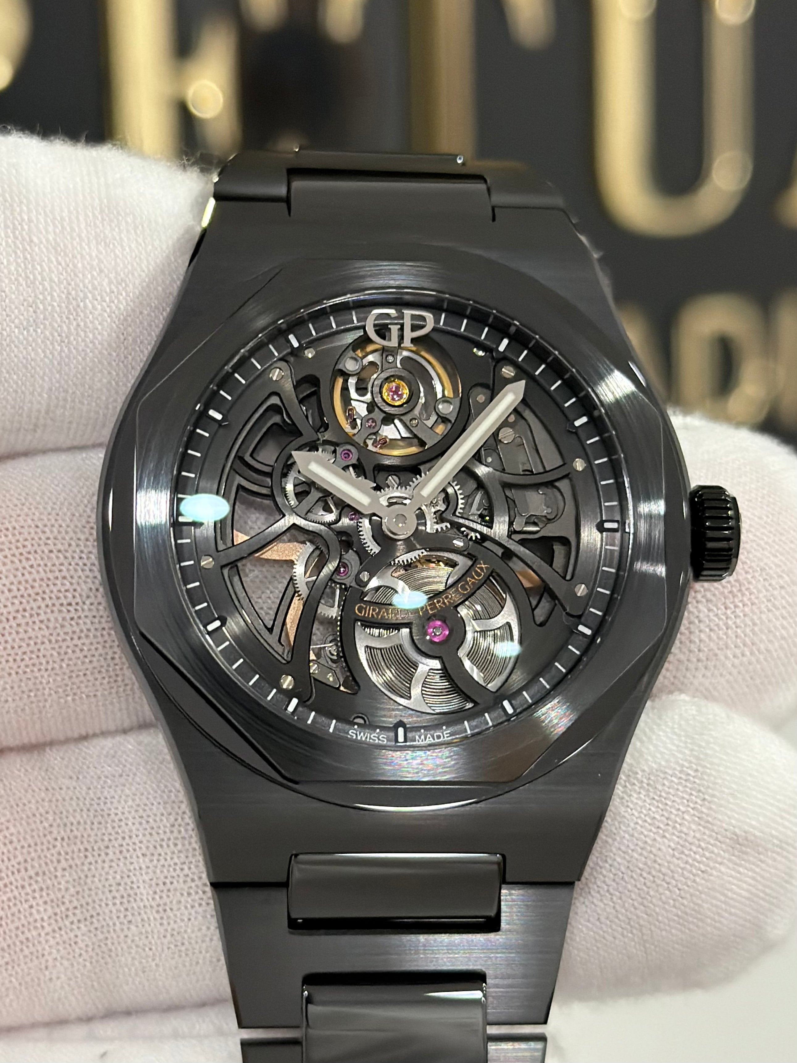GIRARD PERREGAUX LAUREATO BLACK CERAMIC SKELETON 81015-32-001-32A