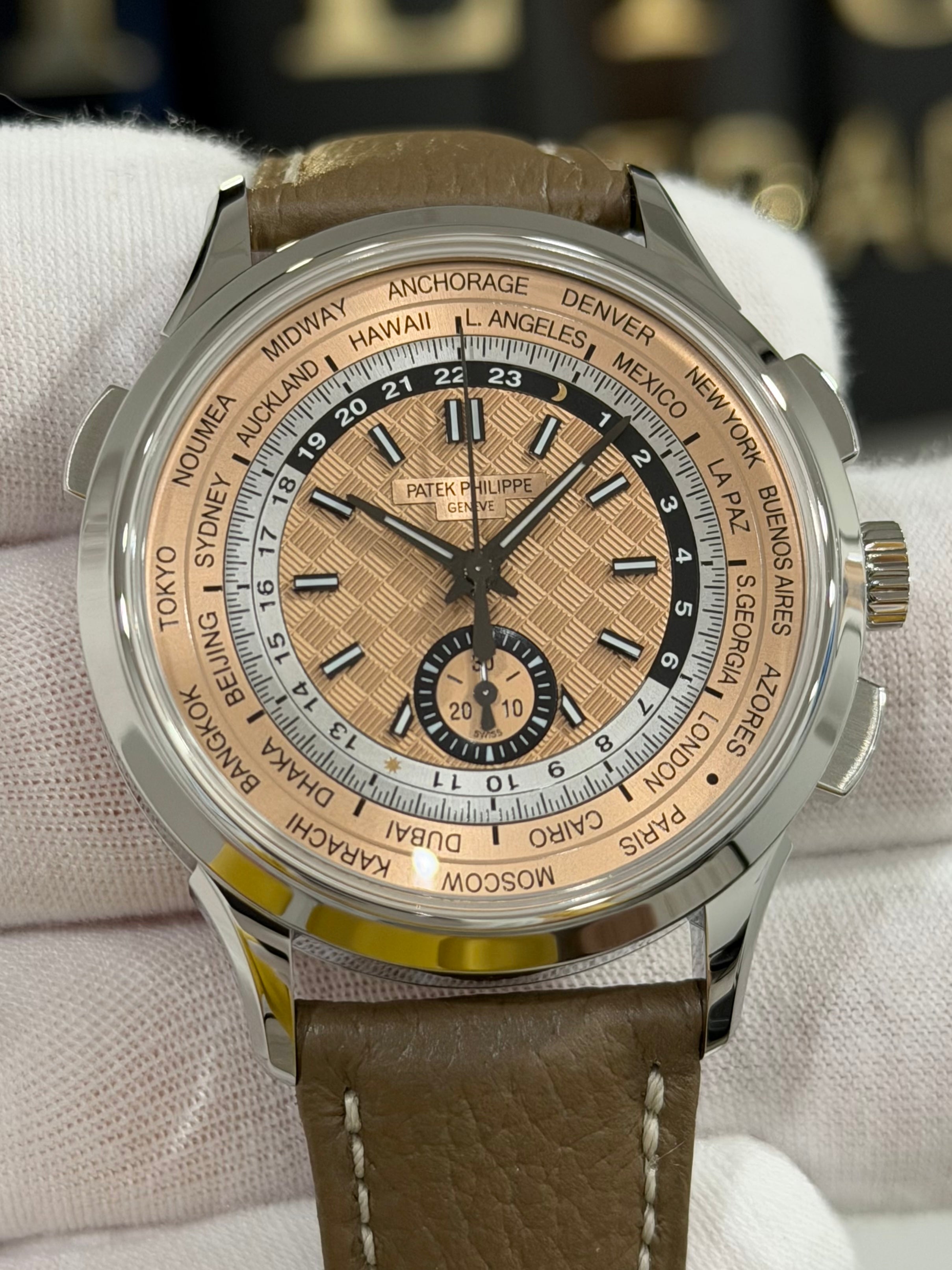 PATEK PHILIPPE WORLD TIME FLYBACK CHRONOGRAPH SALMON 5935A