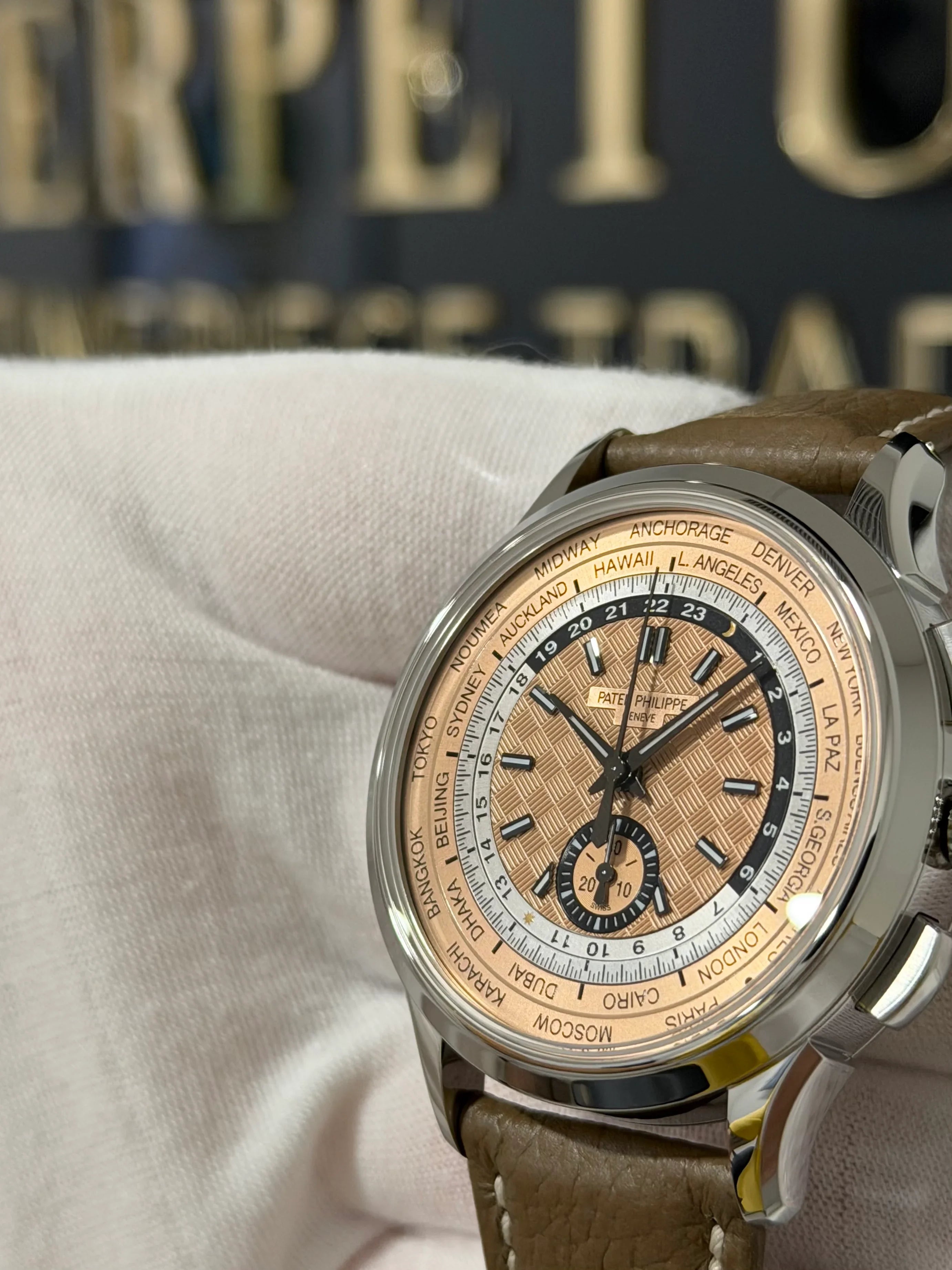 PATEK PHILIPPE WORLD TIME FLYBACK CHRONOGRAPH SALMON 5935A