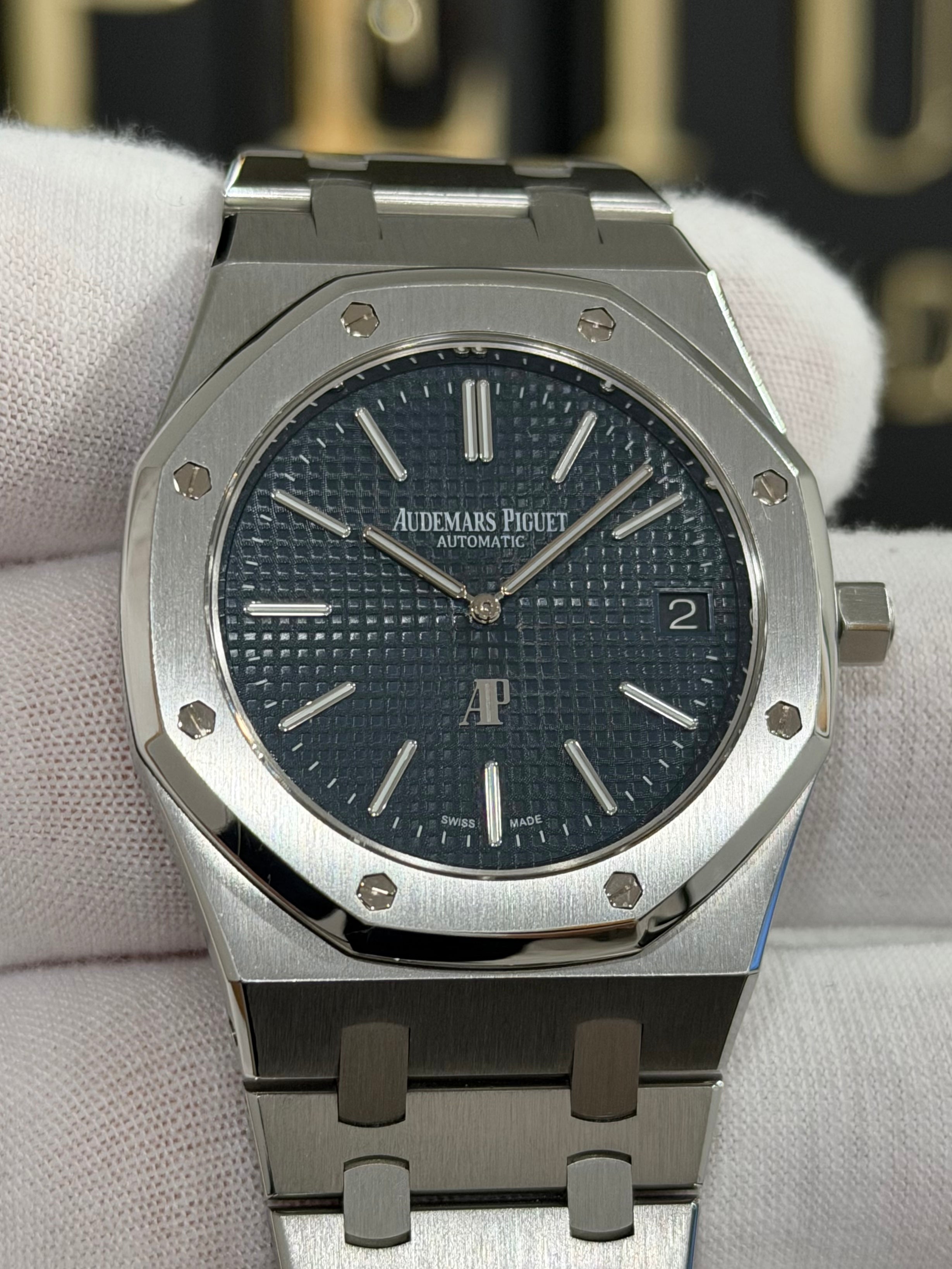 AUDEMARS PIGUET ROYAL OAK BLUE DIAL STEEL 15202ST