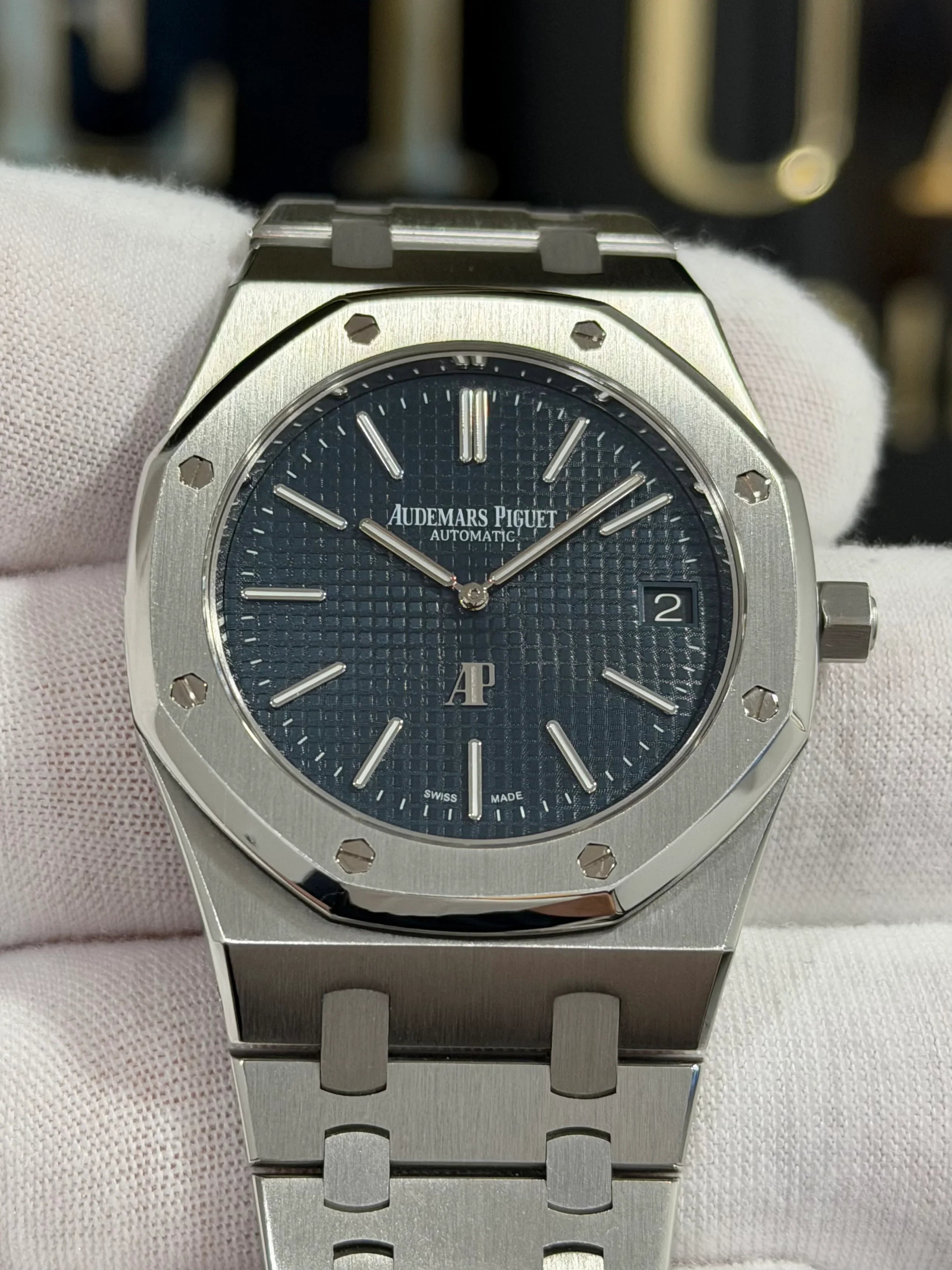 AUDEMARS PIGUET ROYAL OAK BLUE DIAL STEEL 15202ST