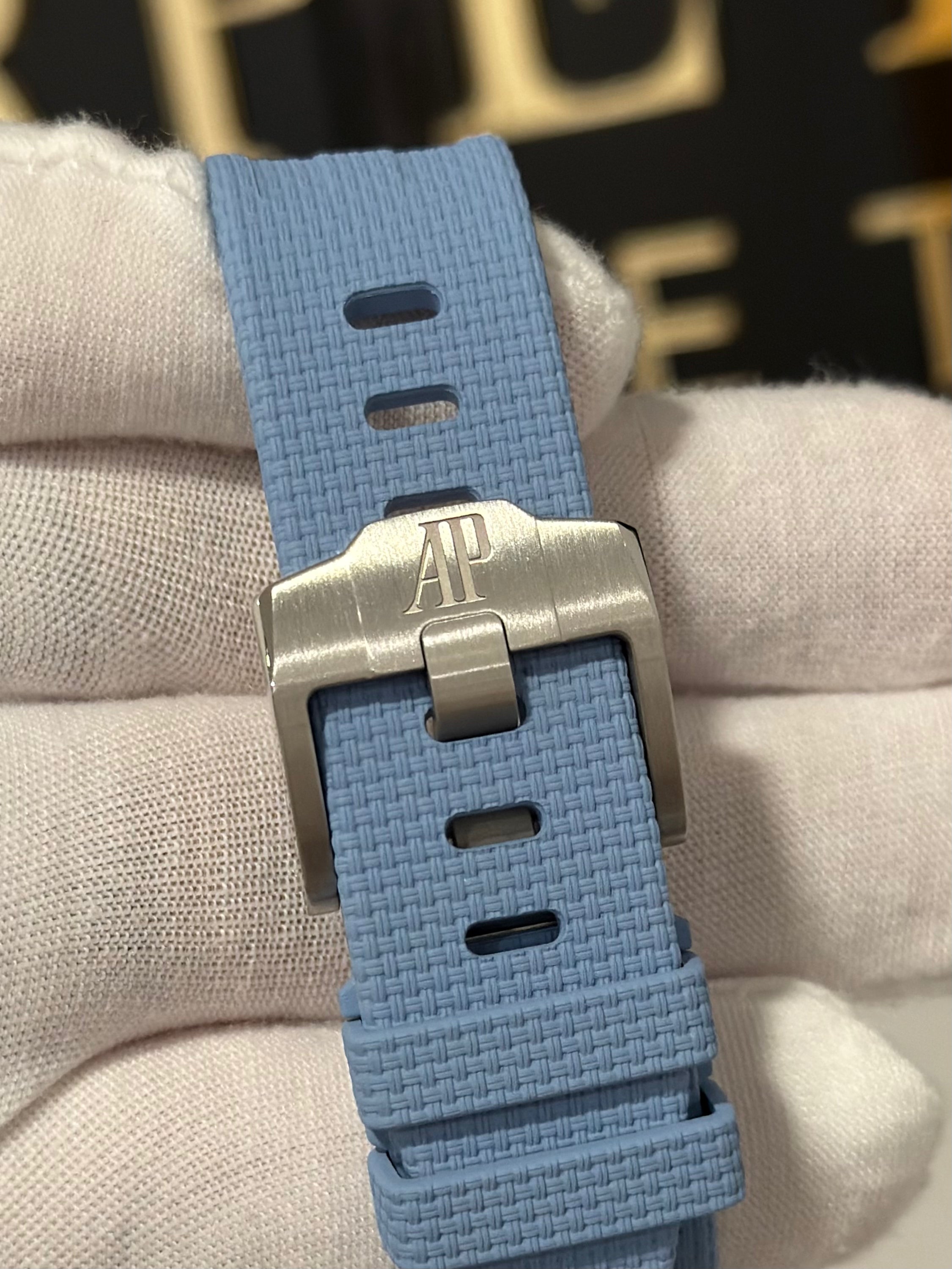 AUDEMARS PIGUET ROYAL OAK OFFSHORE TIFFANY BLUE 26238ST