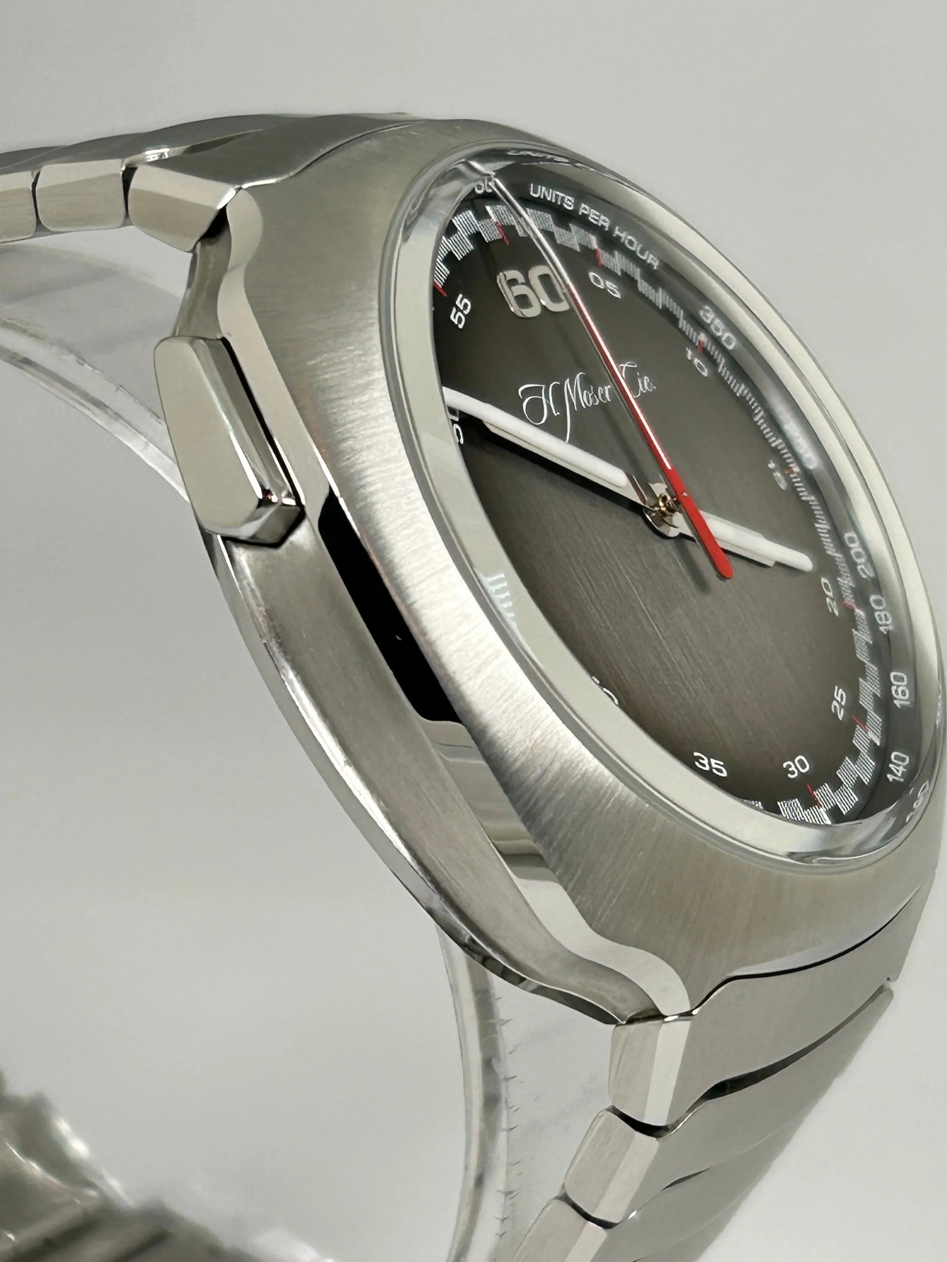 H. Moser & Cie Moser Streamliner Flyback Chrongraph 6902-1200  100 Made