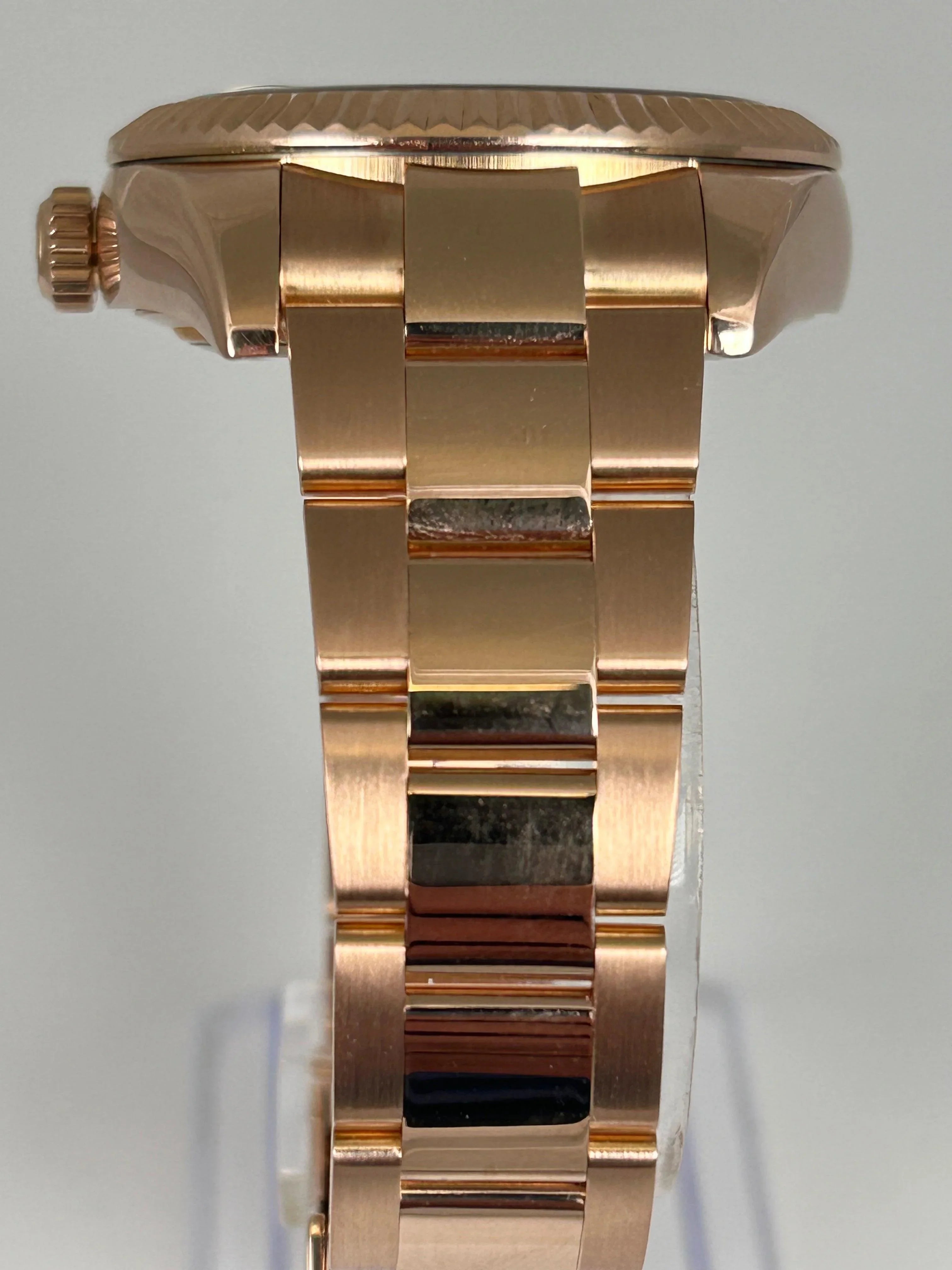 ROLEX SKY-DWELLER SUNDUST ROSE GOLD 326935