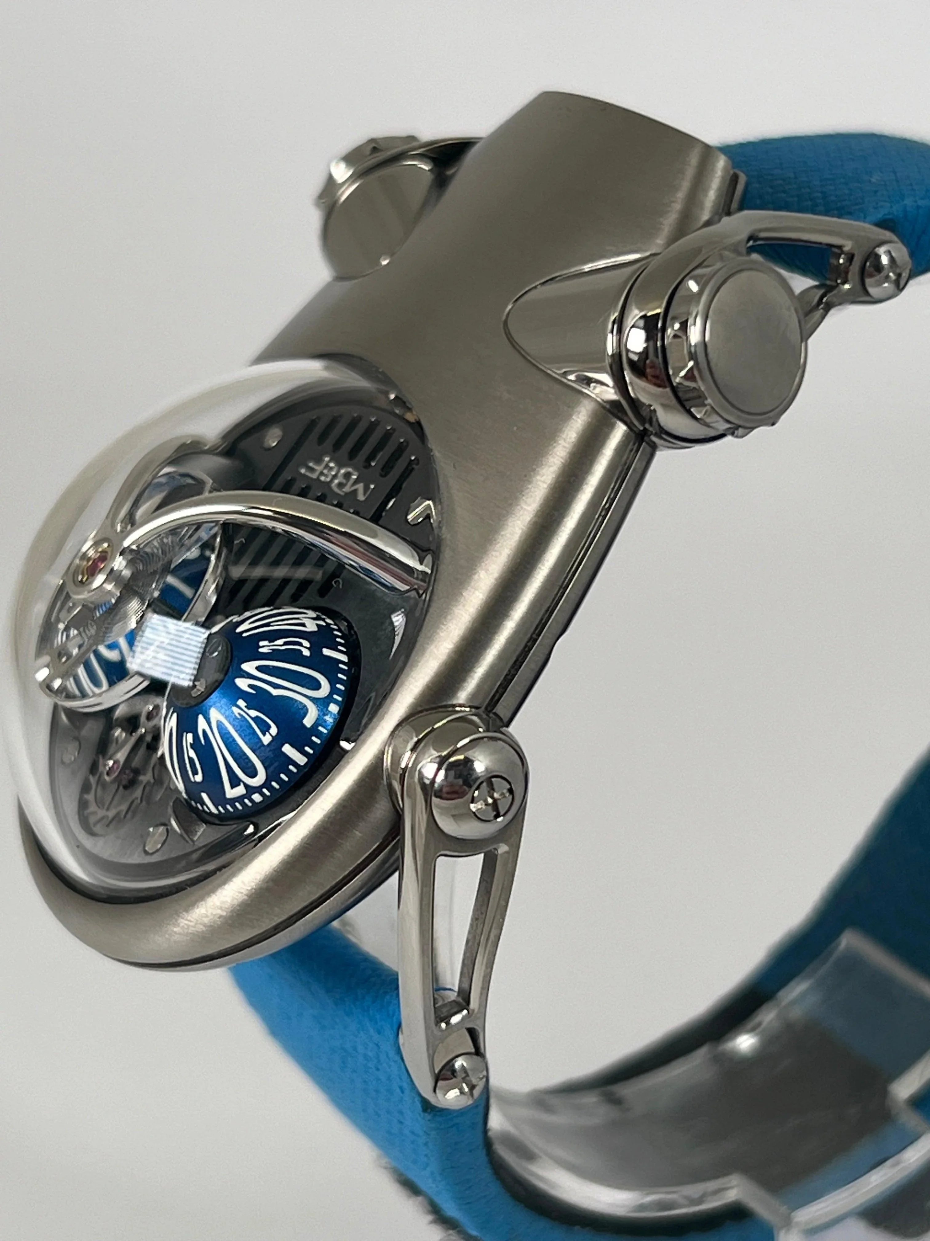 MB&F BULLDOG TITANIUM HM10