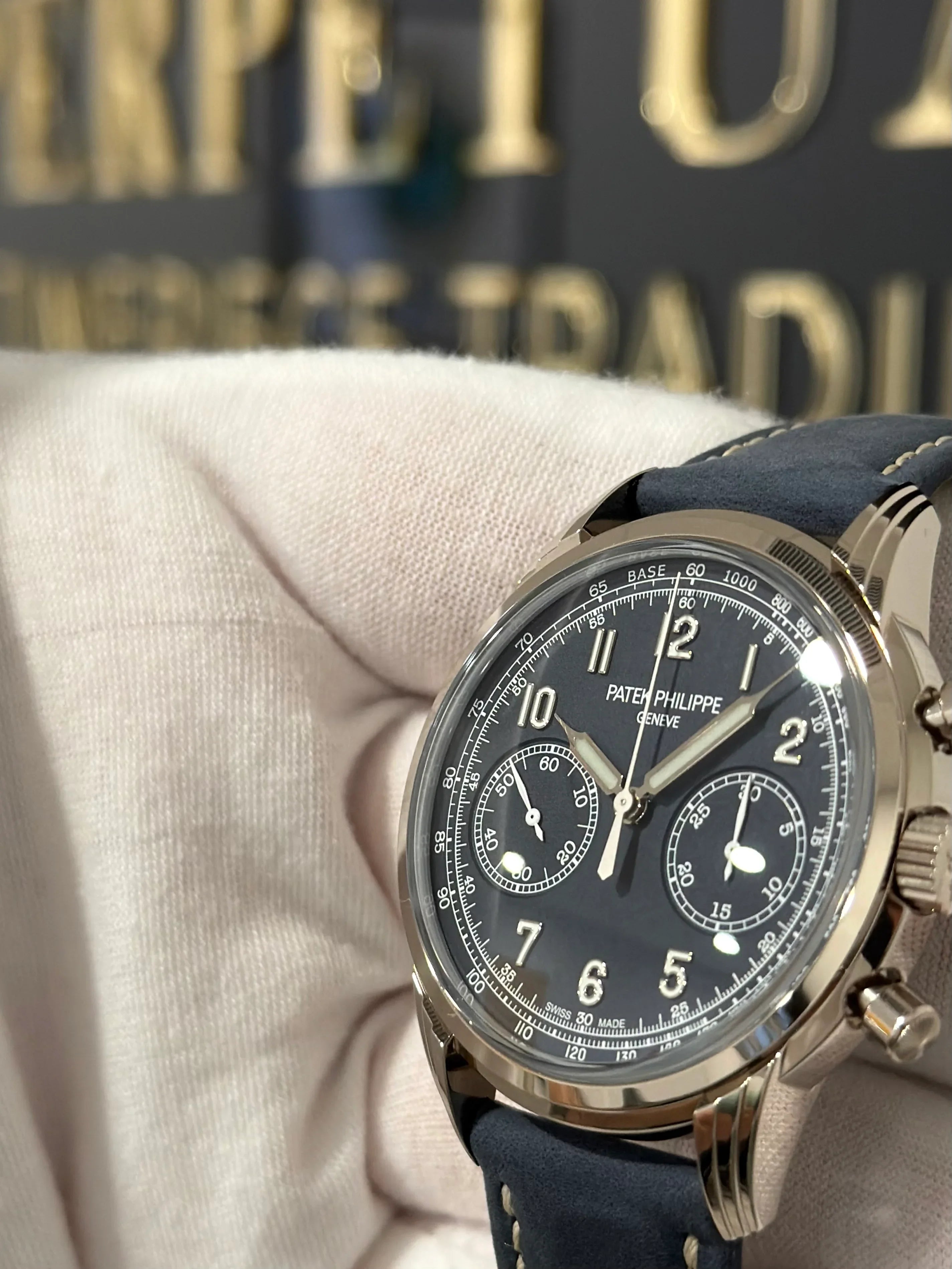 PATEK PHILIPPE CHRONOGRAPH BLUE 5172G