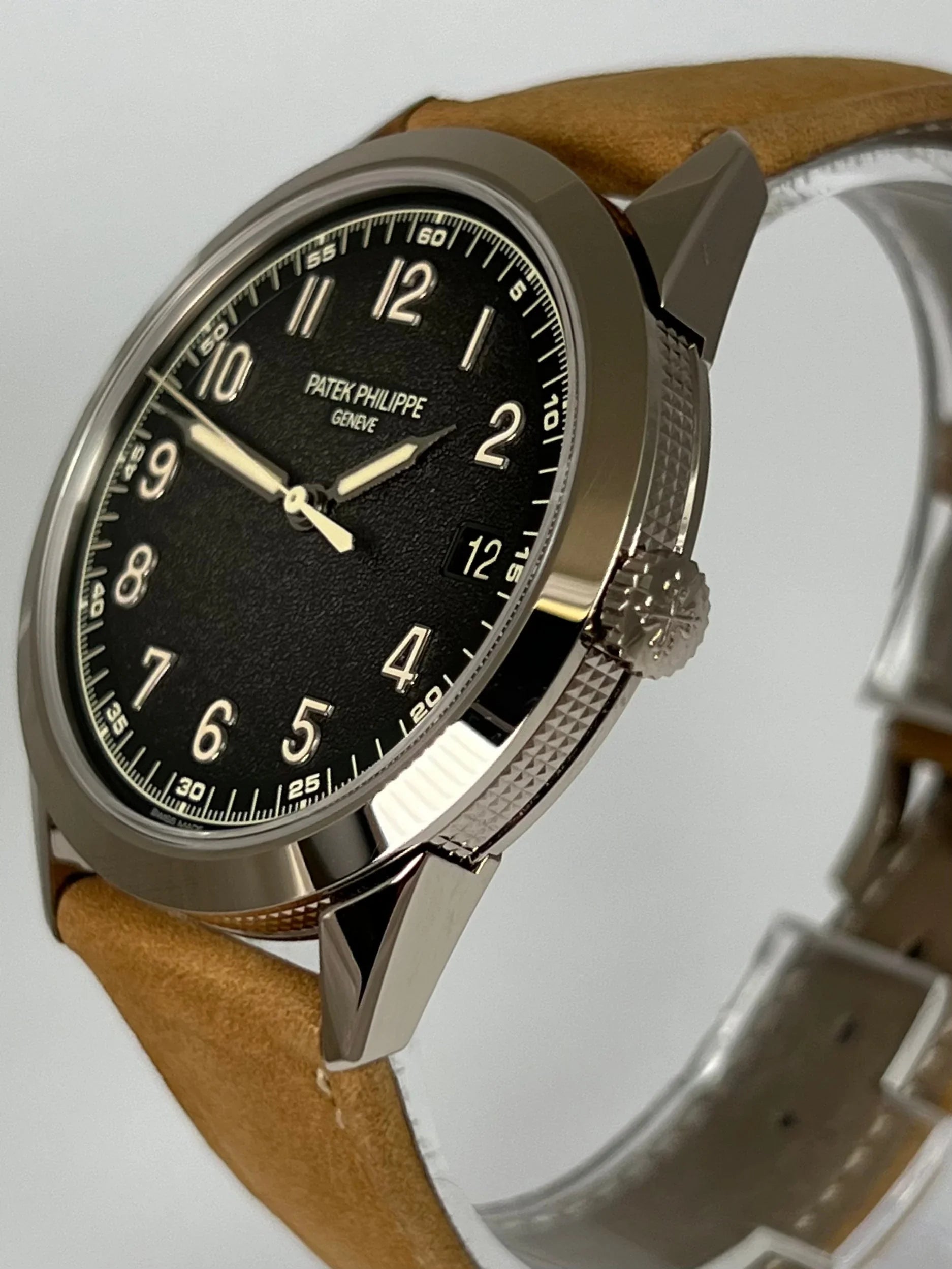 PATEK PHILIPPE CALATRAVA TEXTURED GRAY DIAL 5226G